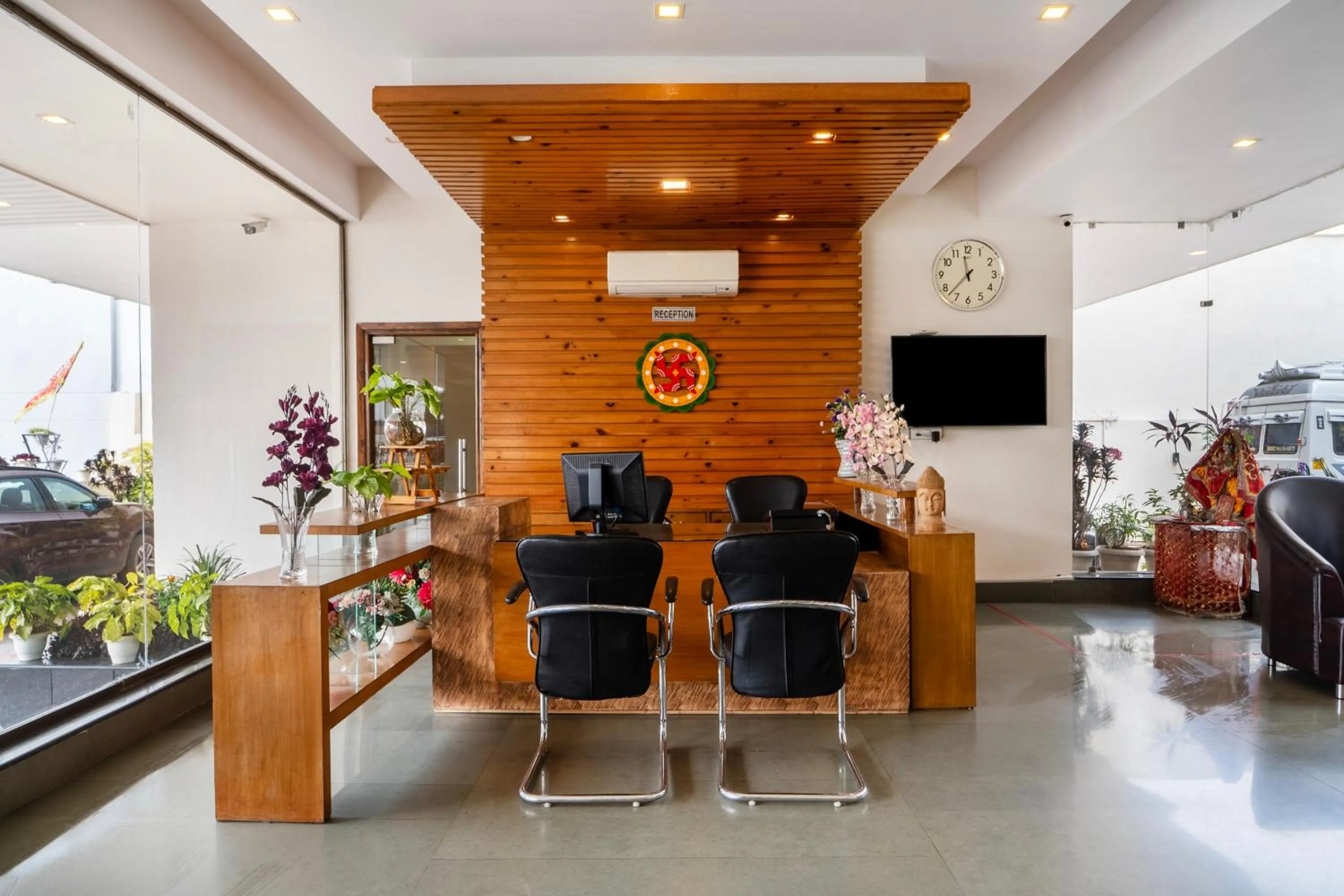 Communal lounge/ TV room in Rama Trident, Katra