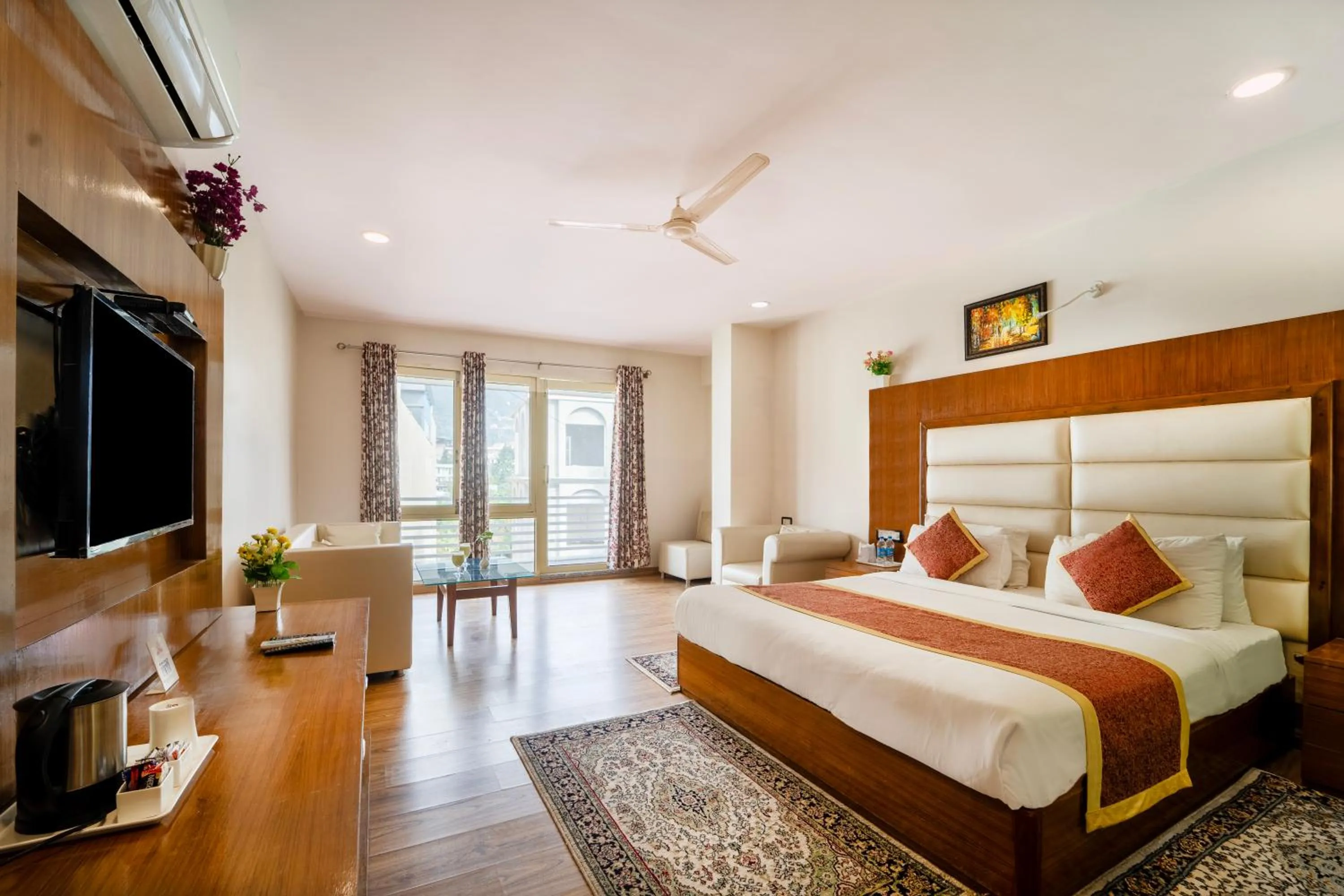 Photo of the whole room, Bed in Rama Trident, Katra