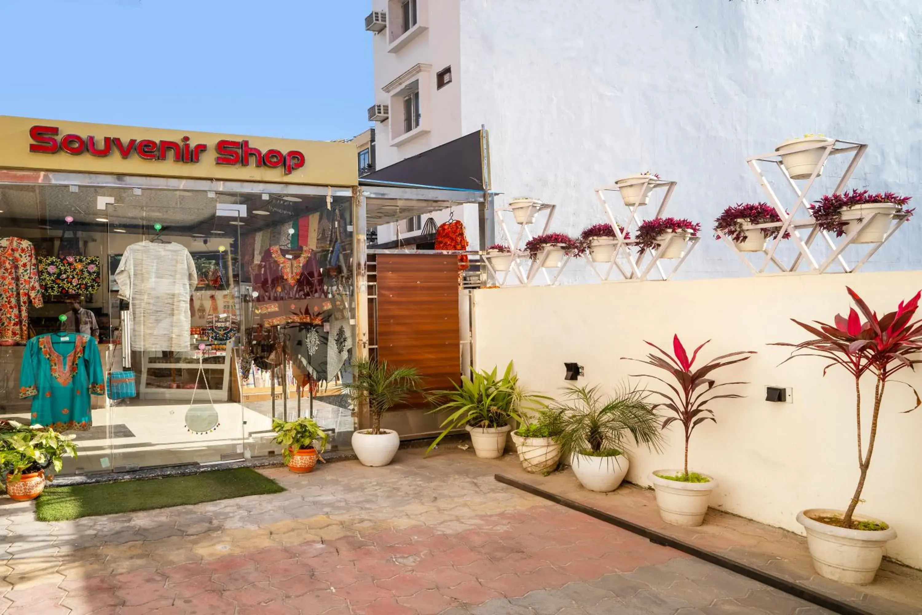 Property building in Rama Trident, Katra Property building in Rama Trident, Katra