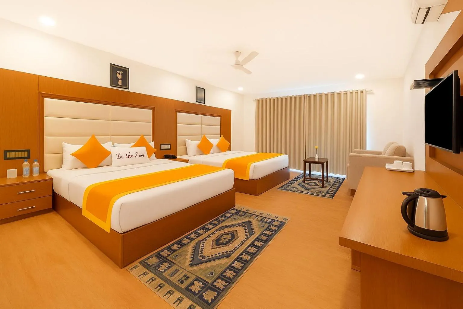 Bedroom, Bed in Rama Trident, Katra