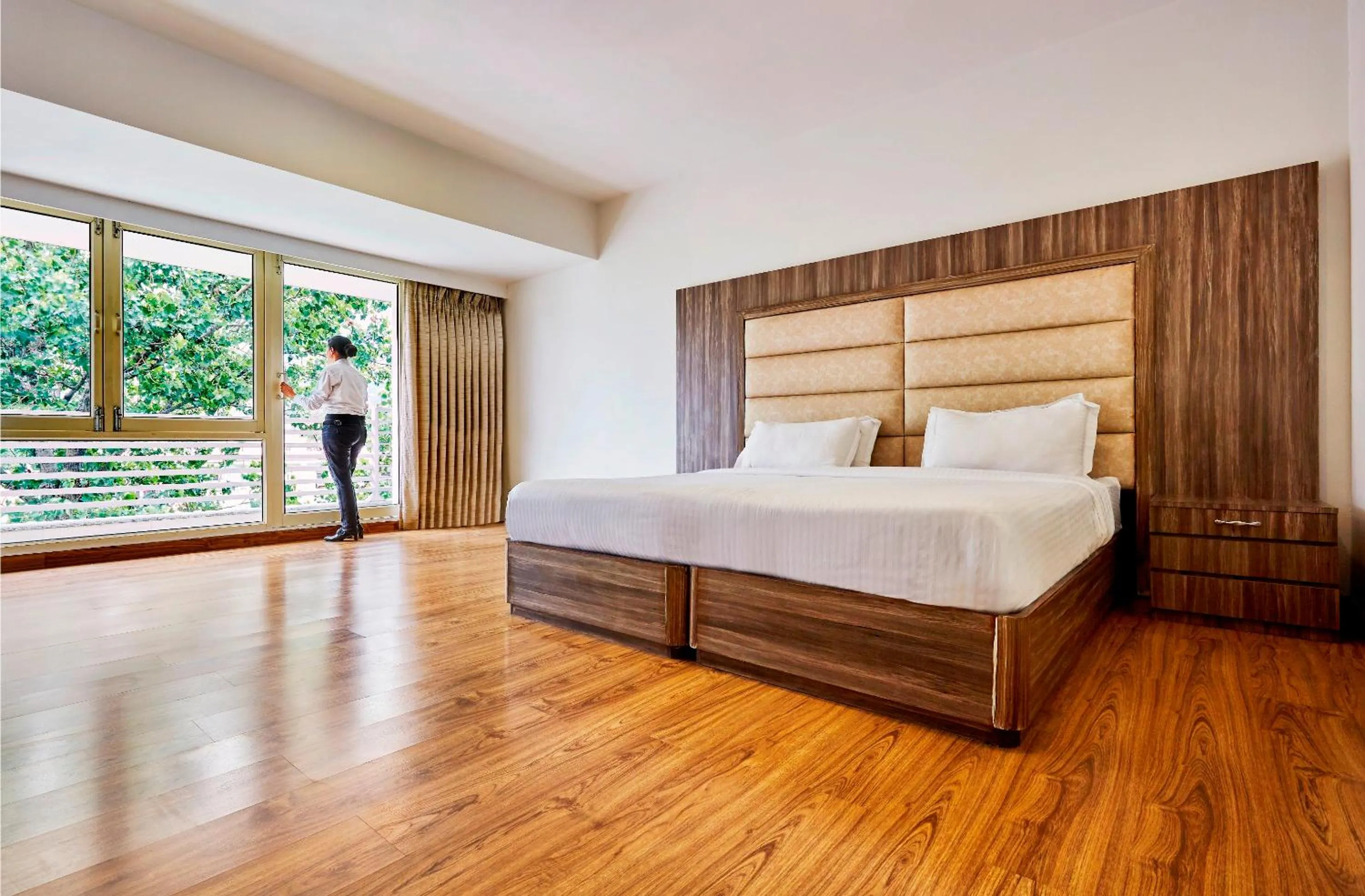 Bedroom, Bed in Rama Trident, Katra