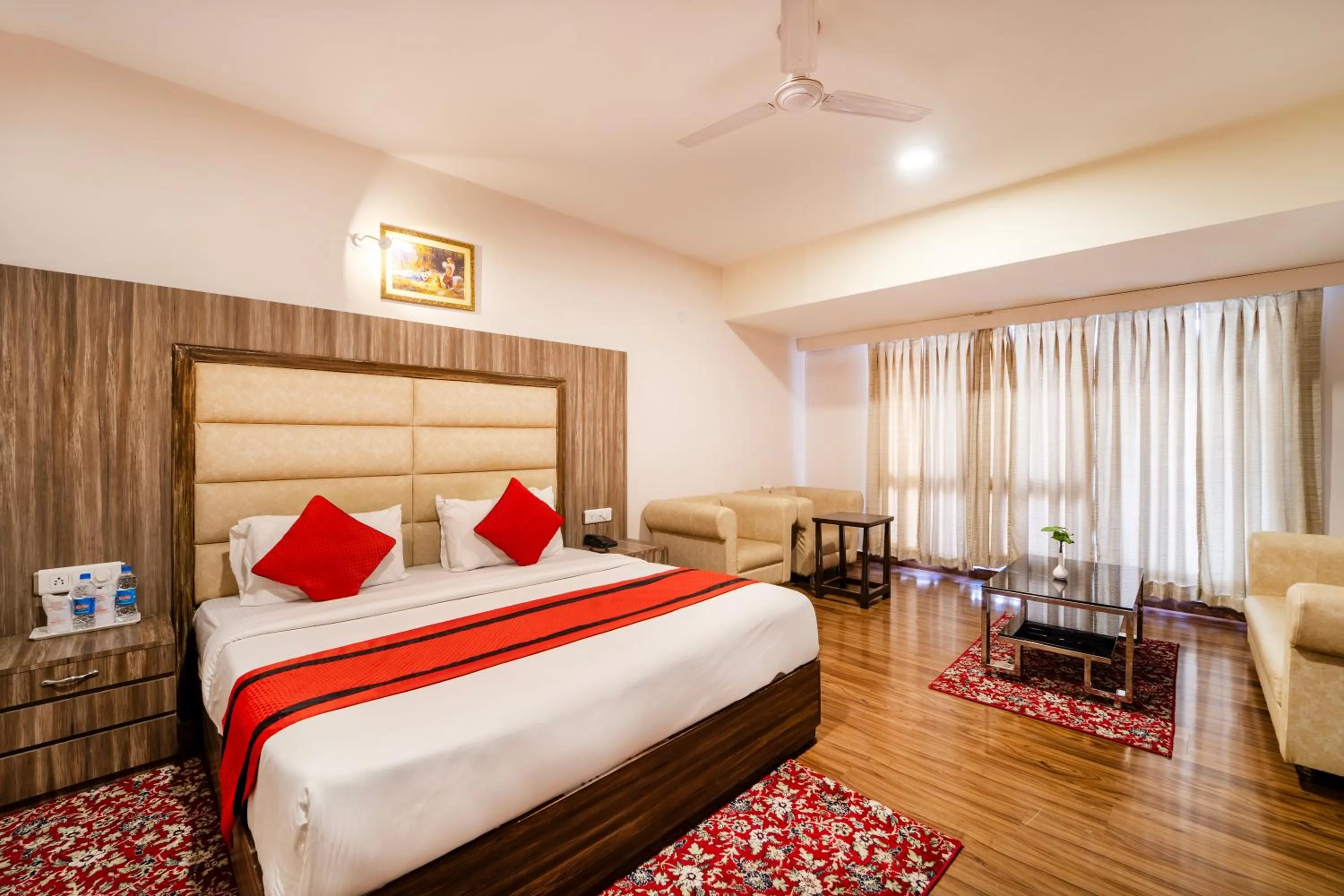 Bedroom, Bed in Rama Trident, Katra