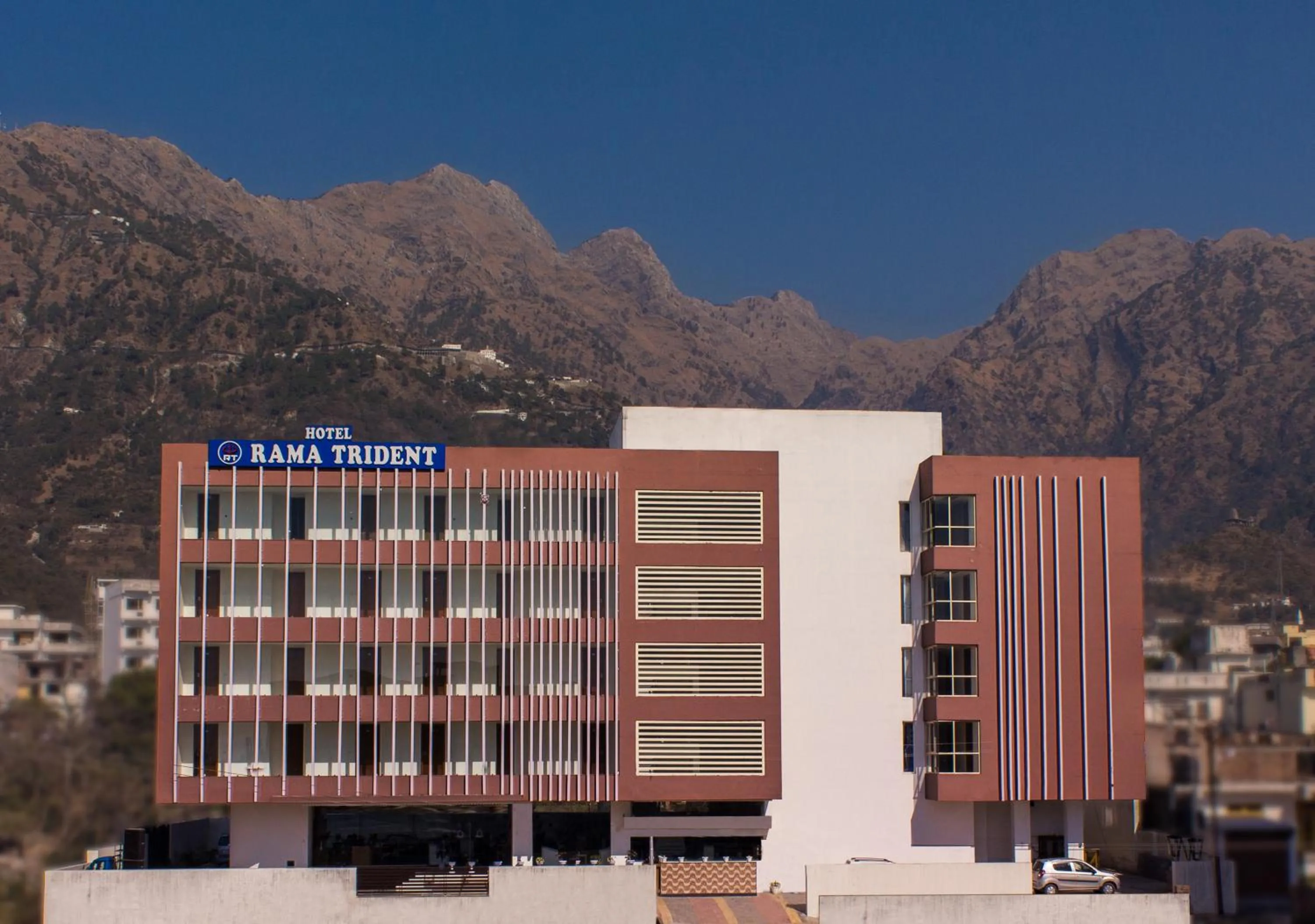 Facade/entrance in Rama Trident, Katra