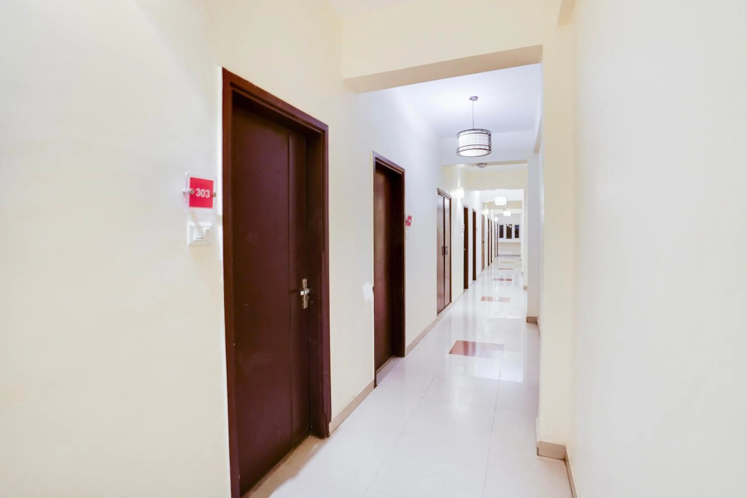 Lobby or reception in Super Townhouse Oak Silver City Chowk Formerly HW Residency