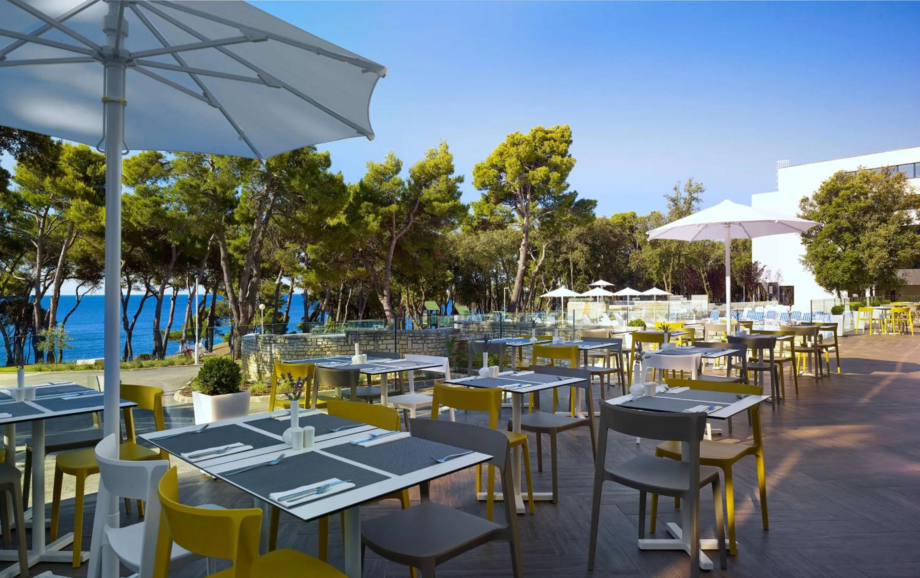 Restaurant/places to eat in Park Plaza Arena Pula