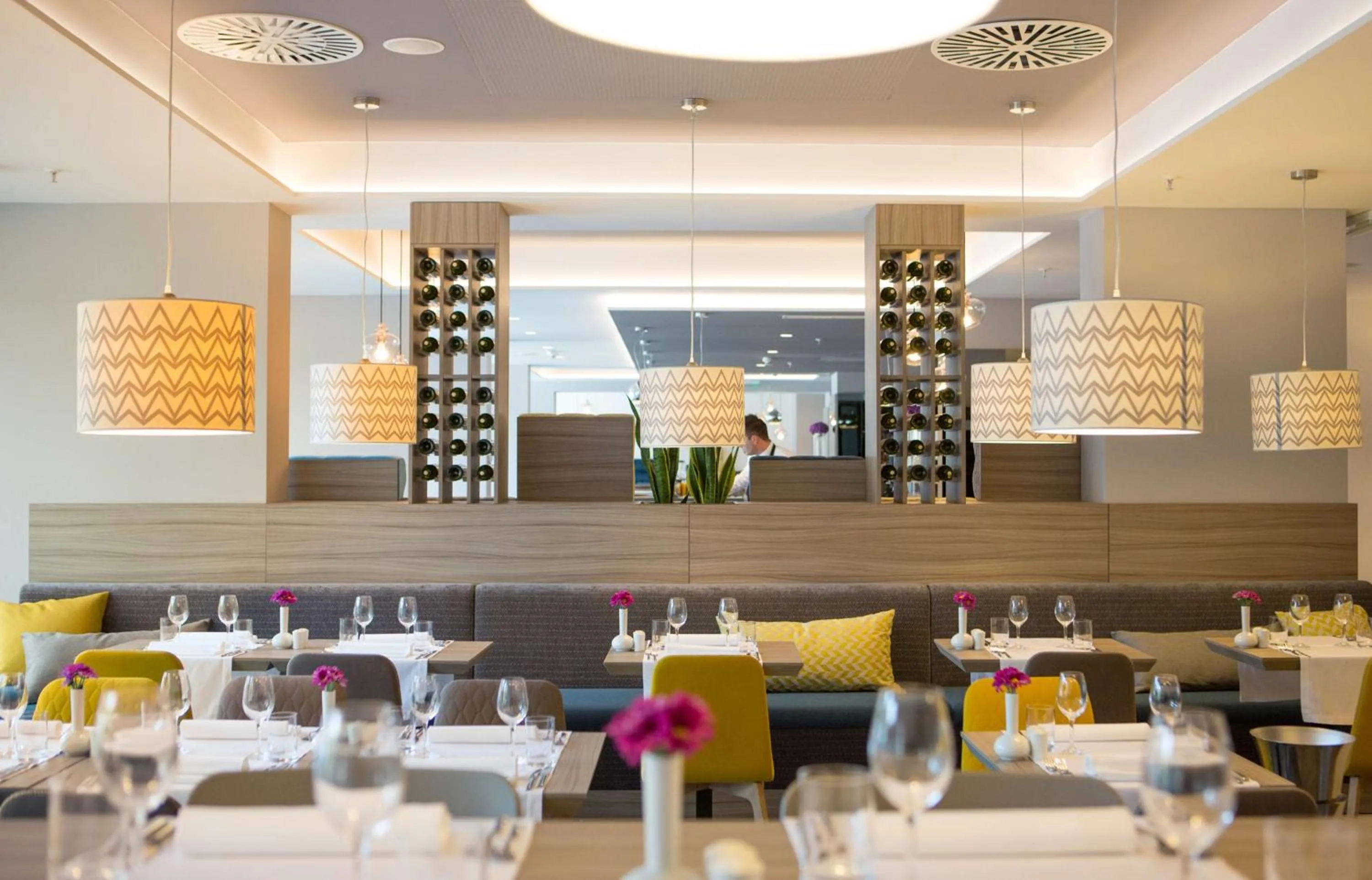 Restaurant/places to eat in Park Plaza Arena Pula