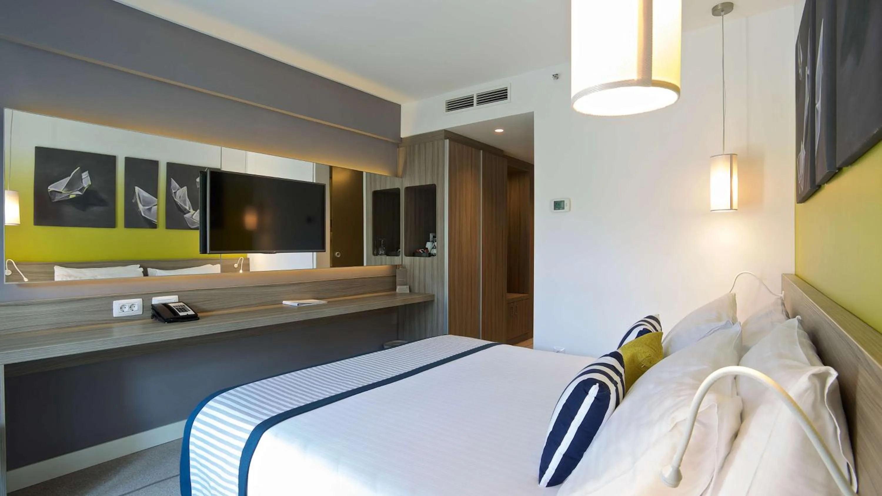 Bedroom, Bed in Park Plaza Arena Pula