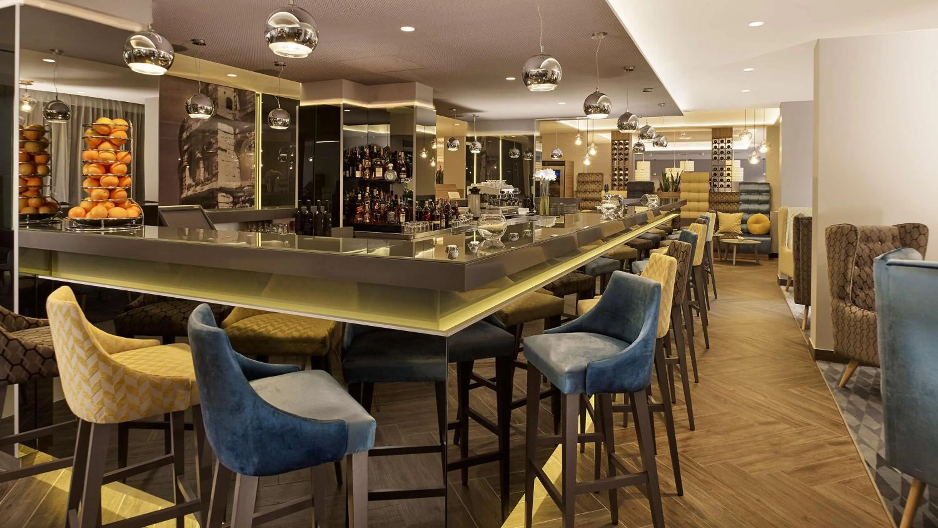 Lounge or bar in Park Plaza Arena Pula