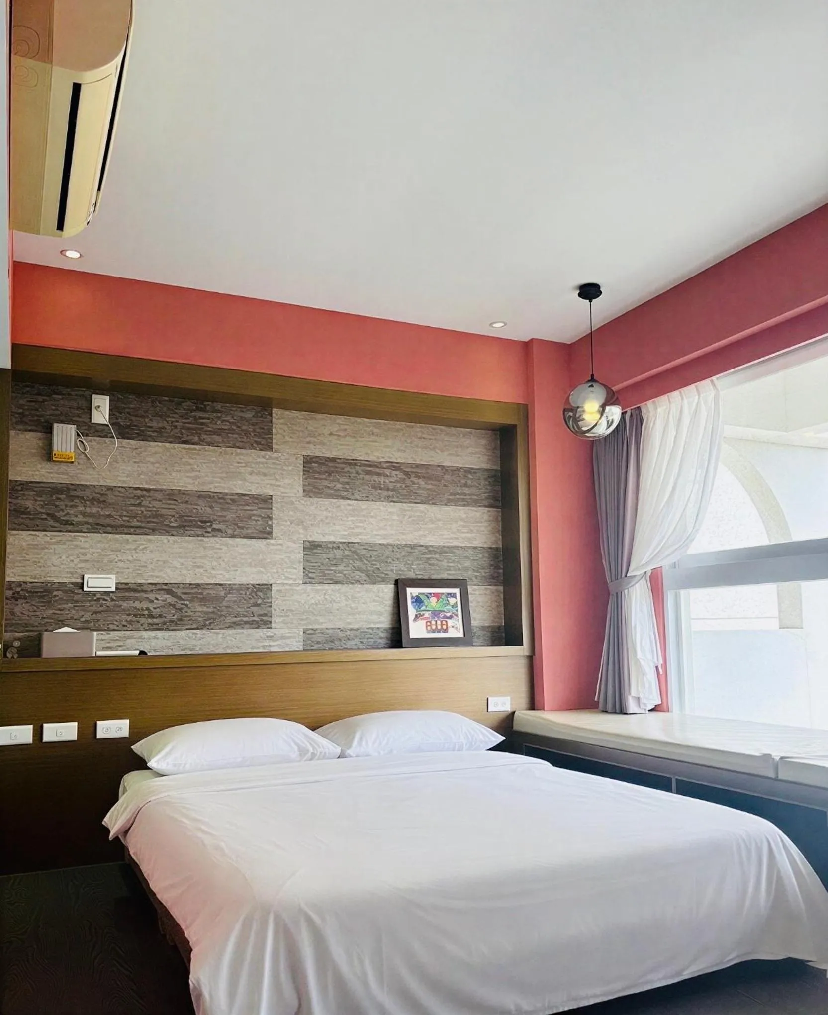 Double Room with Balcony (2 Adults + 1 Child) in Banff-Penghu B&B