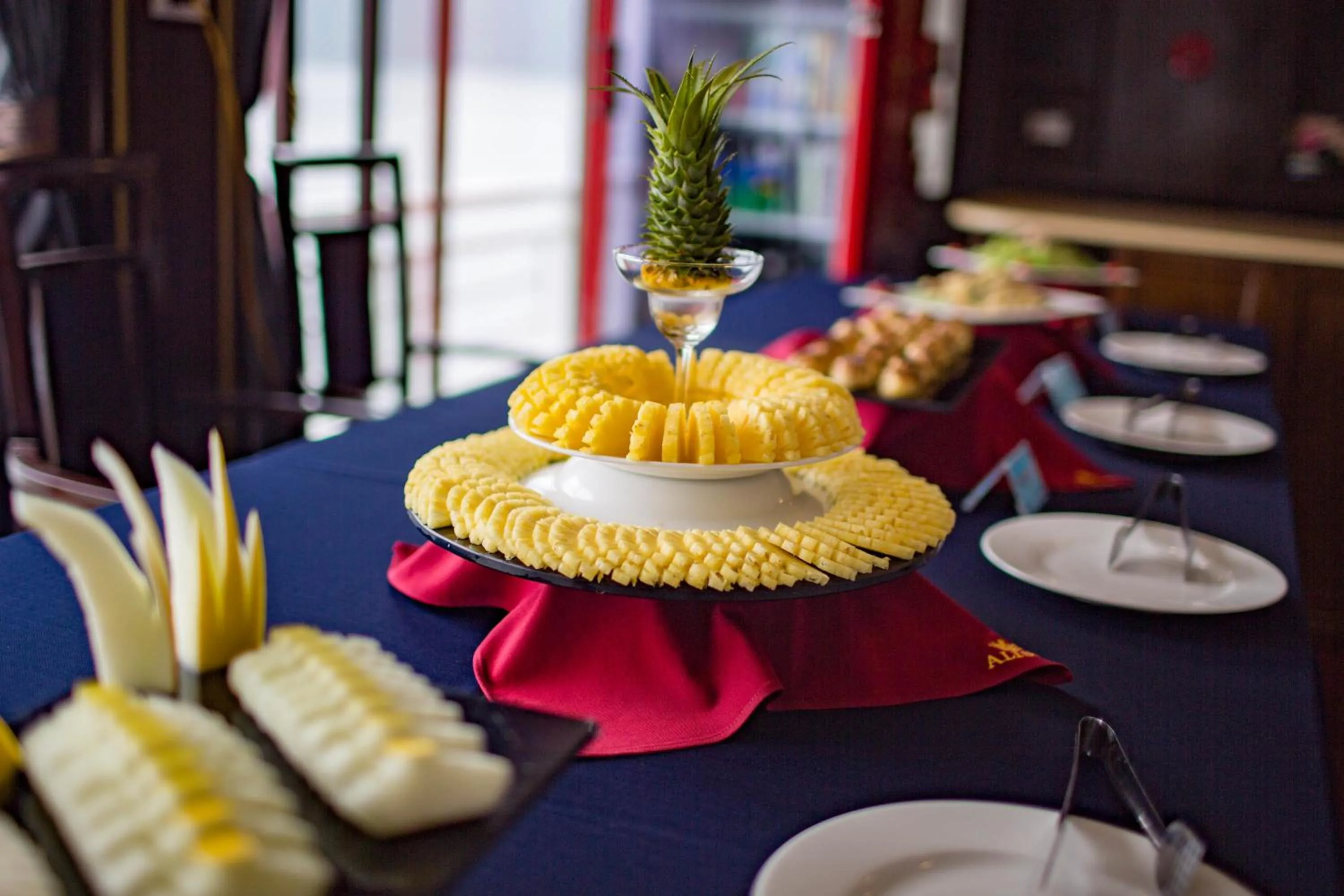 Food in Alisa Cruise Halong