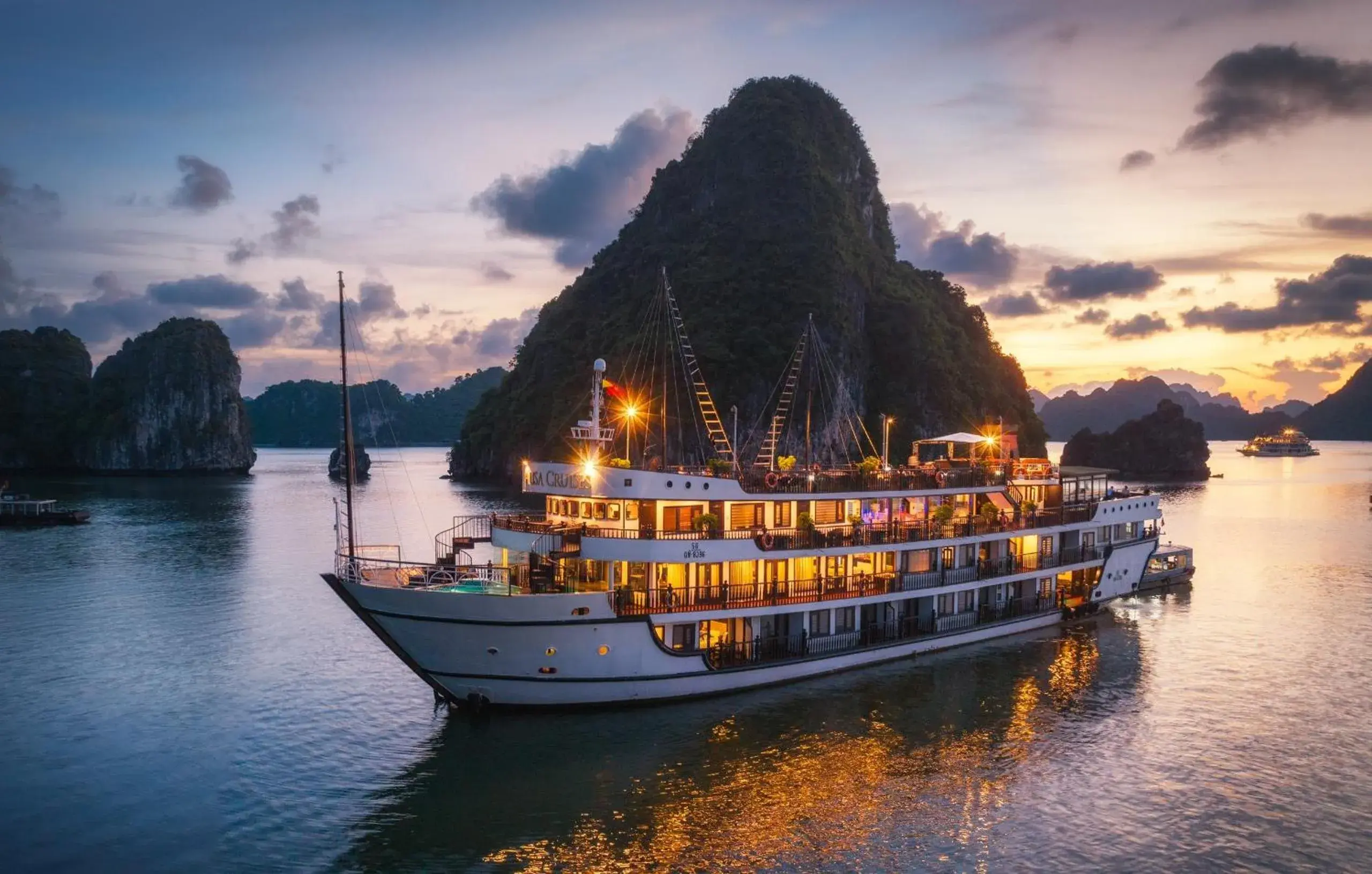 Alisa Cruise Halong Alisa Cruise Halong
