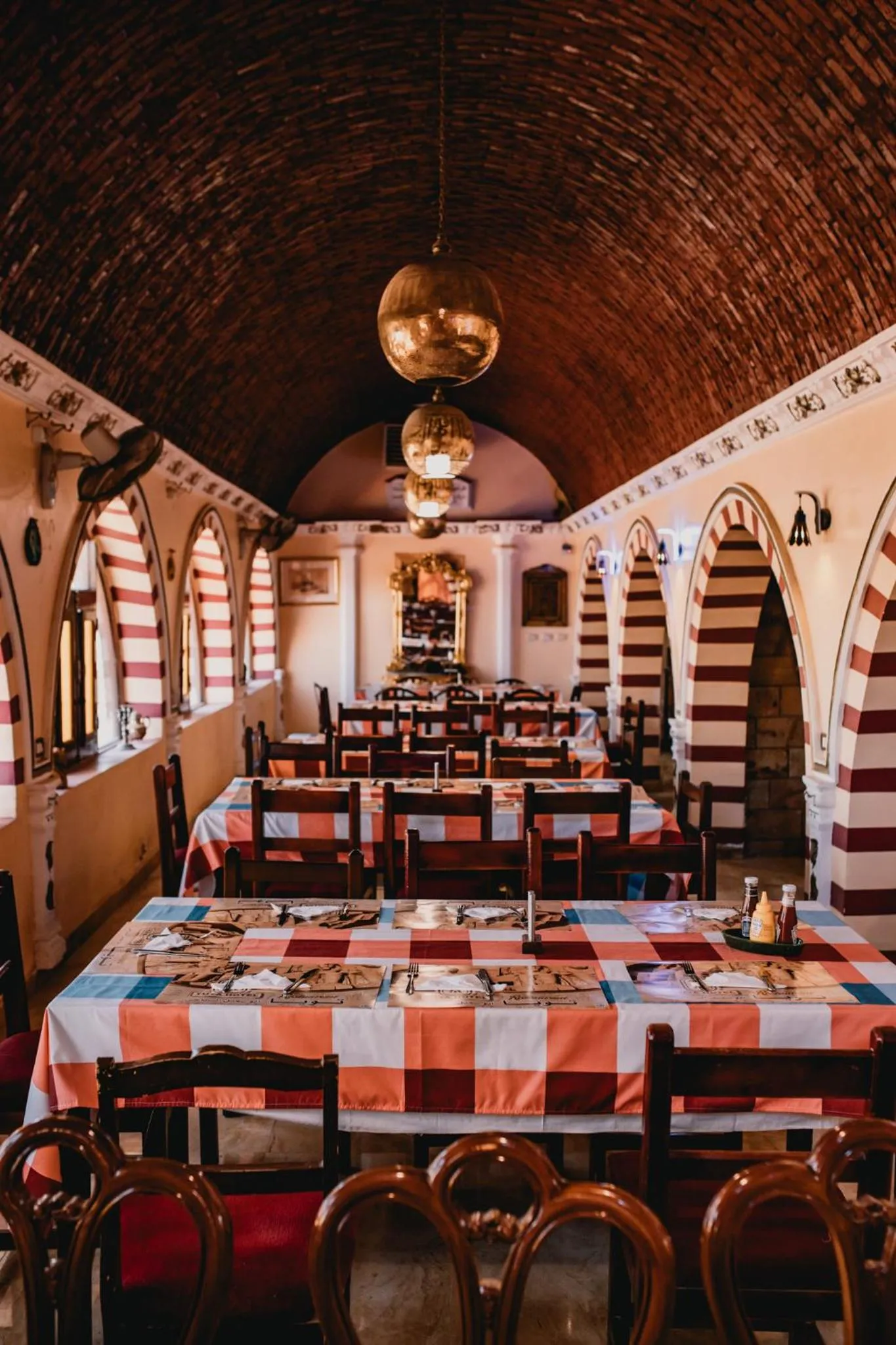 Restaurant/places to eat in Tuya Hotel