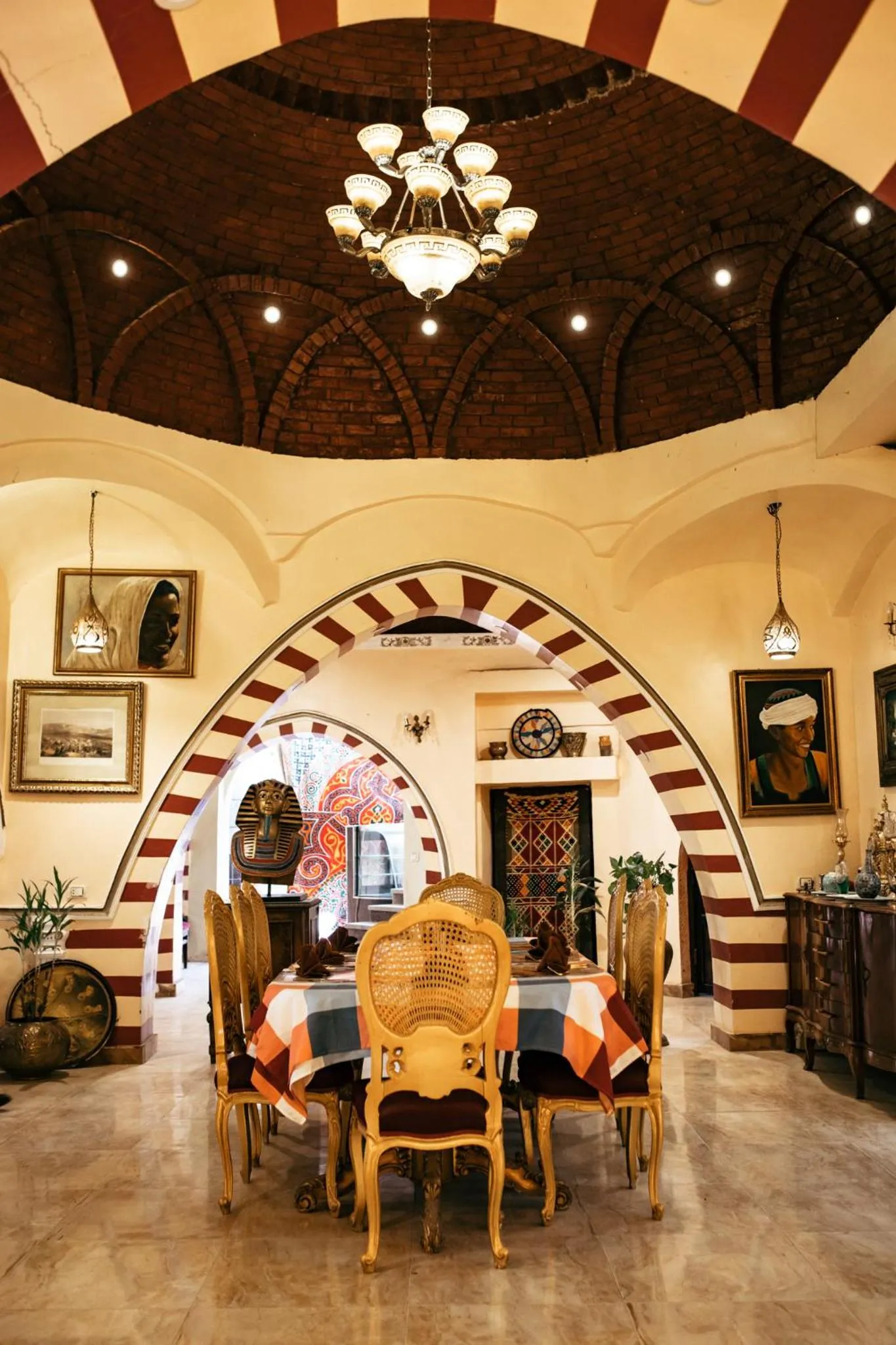 Restaurant/places to eat in Tuya Hotel