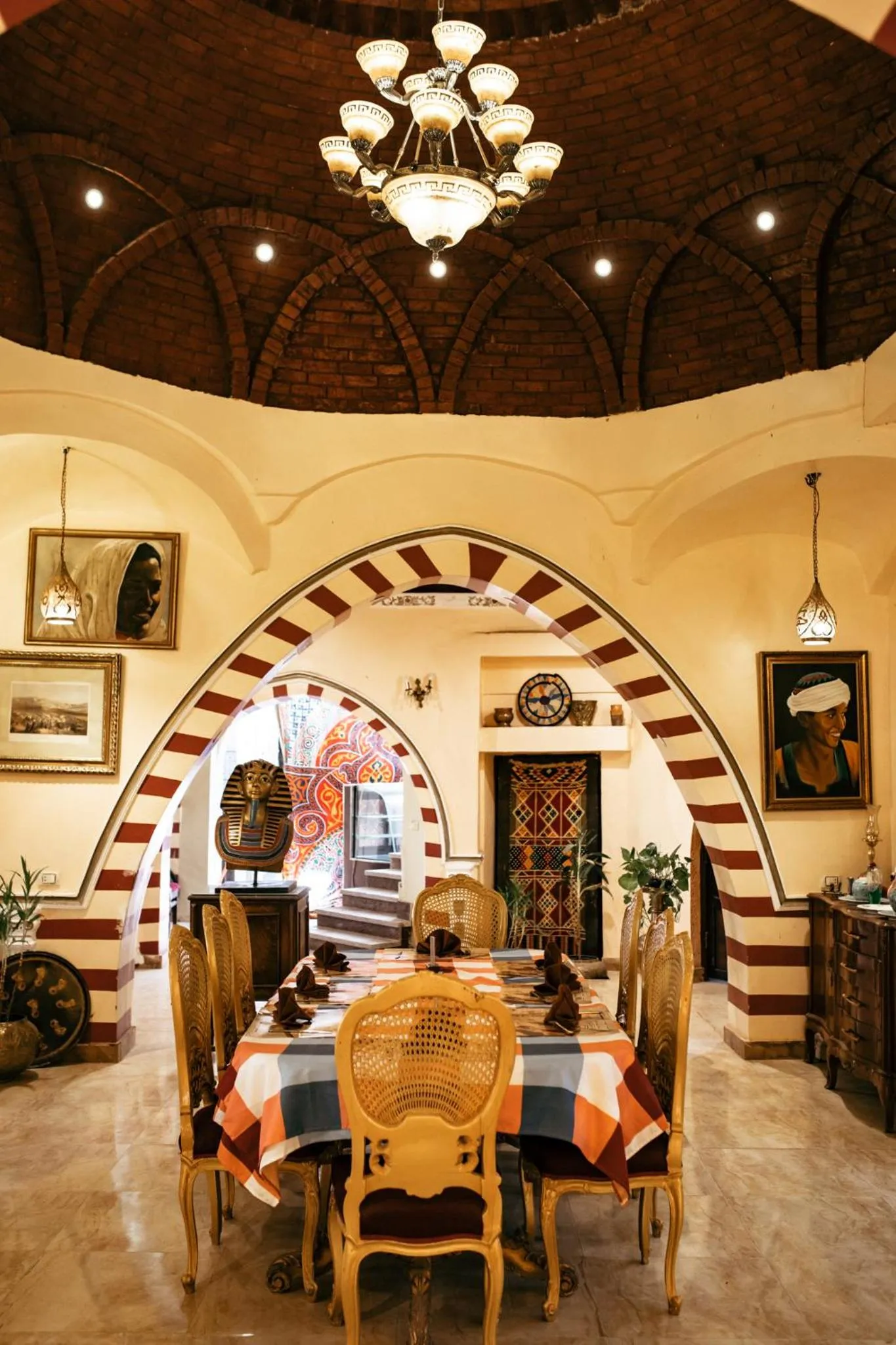 Restaurant/places to eat in Tuya Hotel