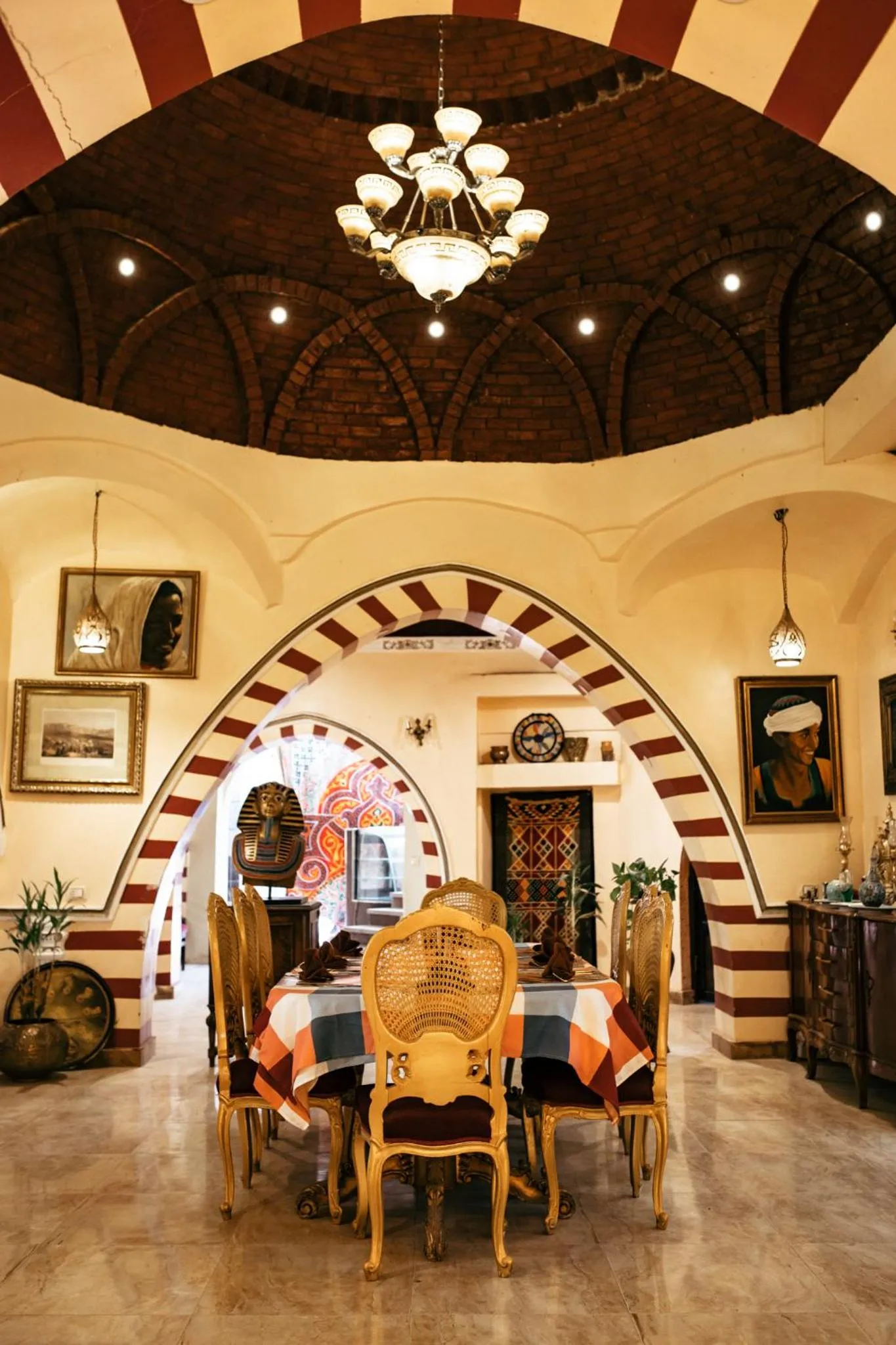 Restaurant/places to eat in Tuya Hotel