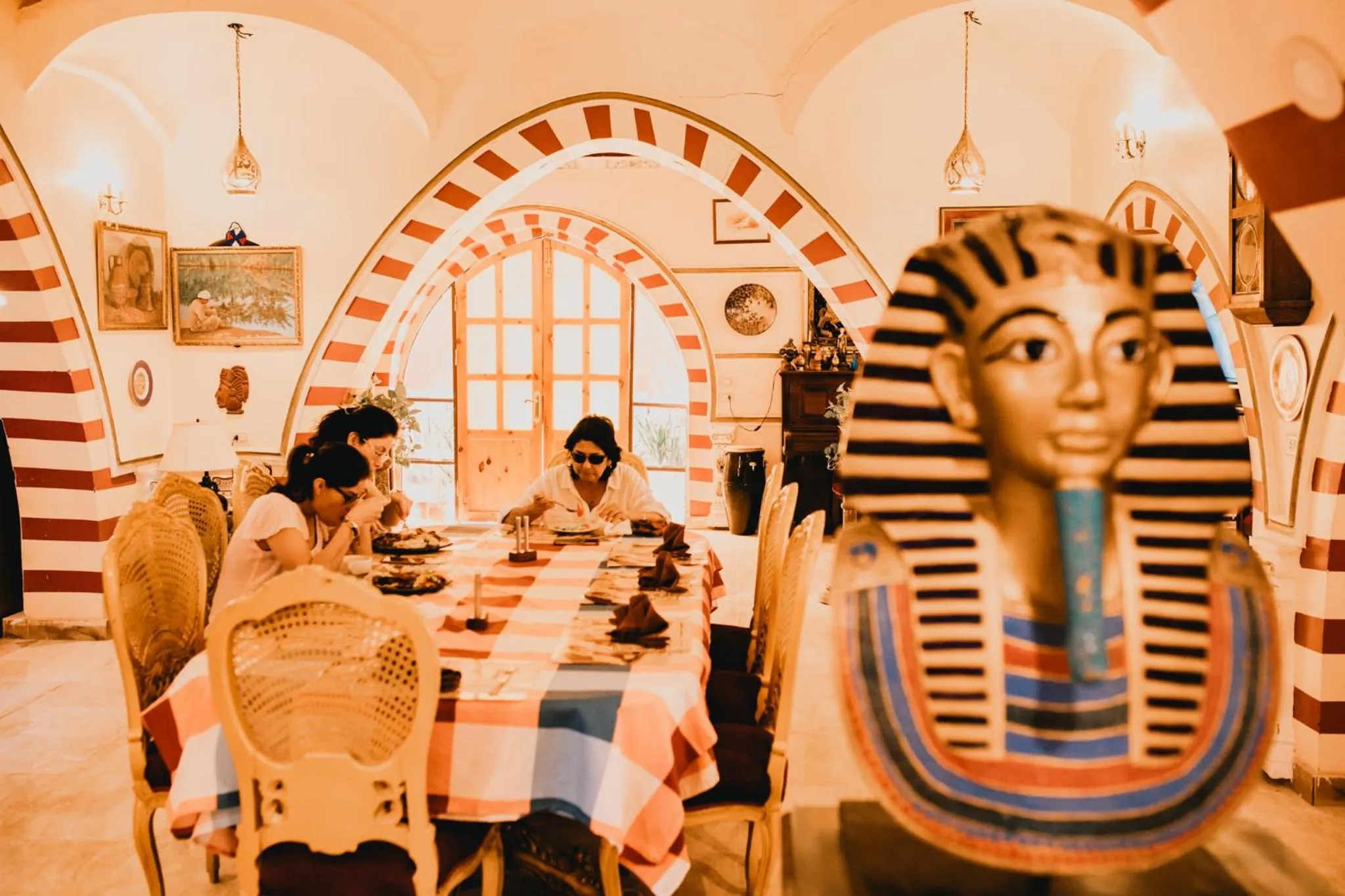 Restaurant/places to eat in Tuya Hotel