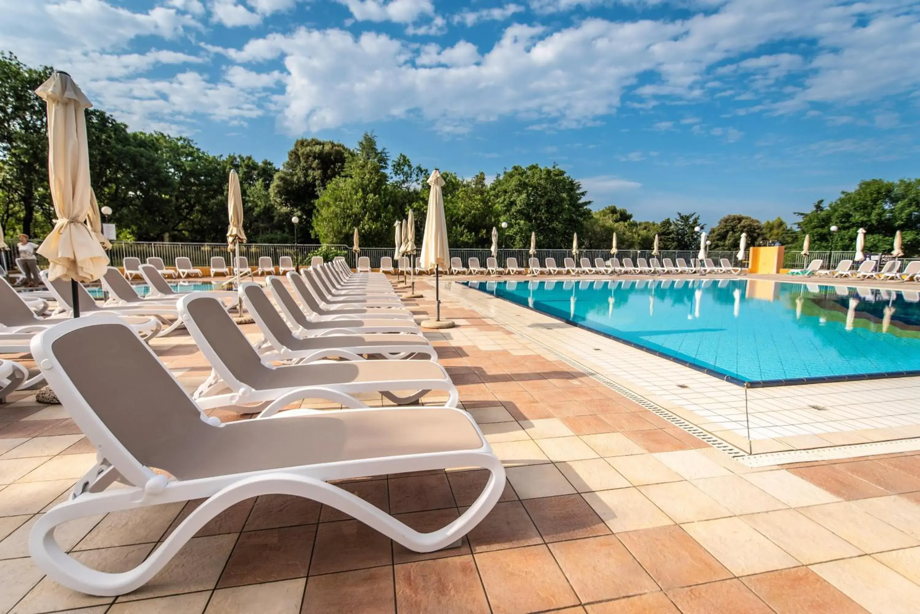 Swimming Pool in Arena Hotel Holiday