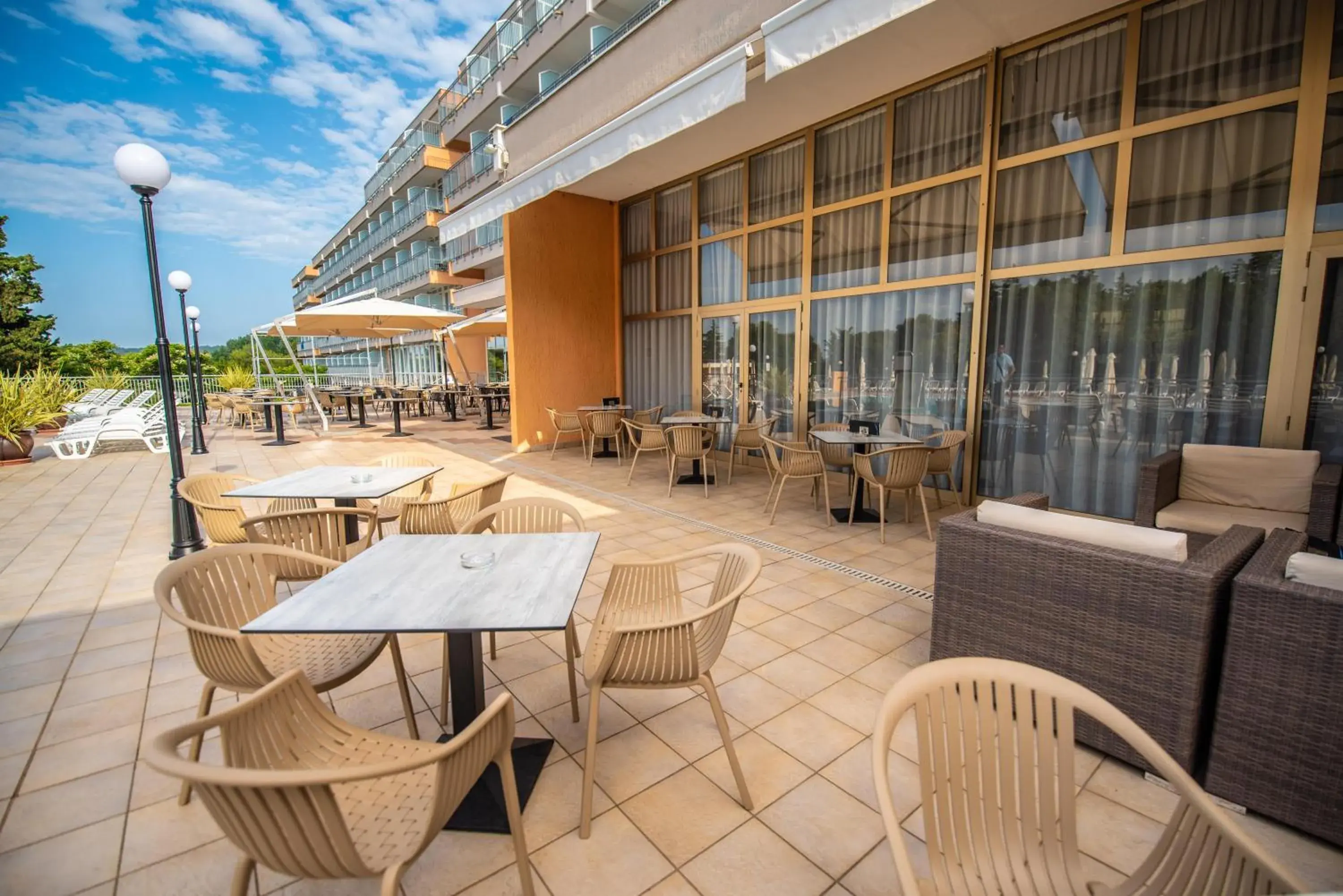 Balcony/Terrace, Restaurant/Places to Eat in Arena Hotel Holiday