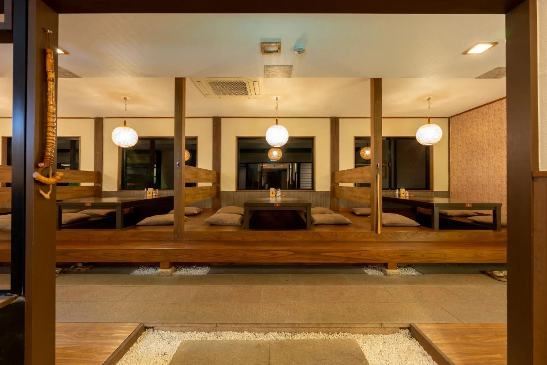 Restaurant/places to eat in Isohara Seaside Hotel Restaurant/places to eat in Isohara Seaside Hotel