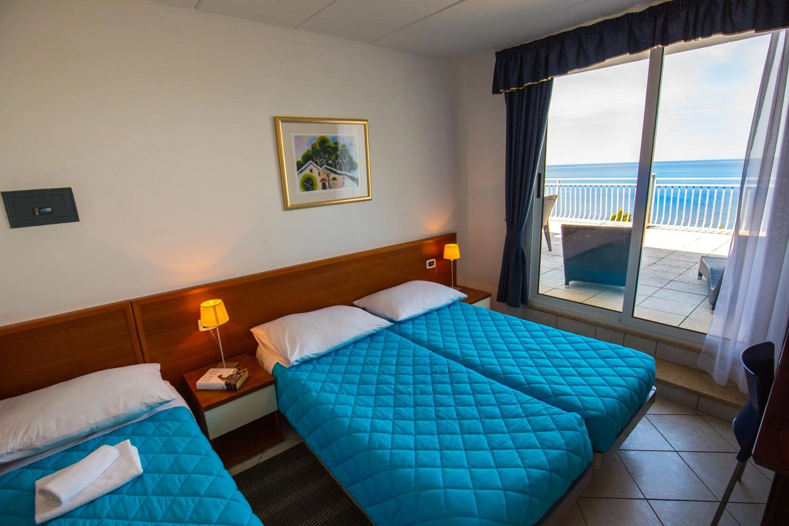 View (from property/room), Bed in Splendid Resort