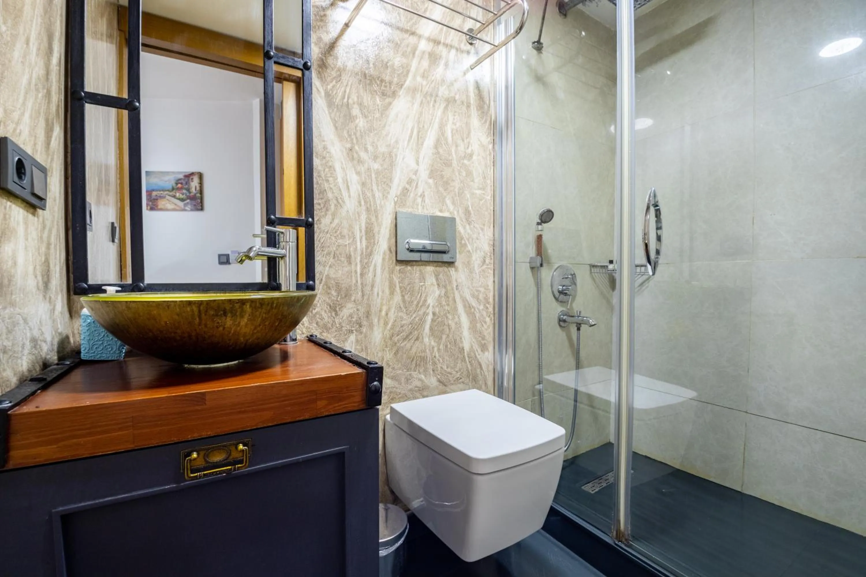 Shower in Xenia Hotel Taksim