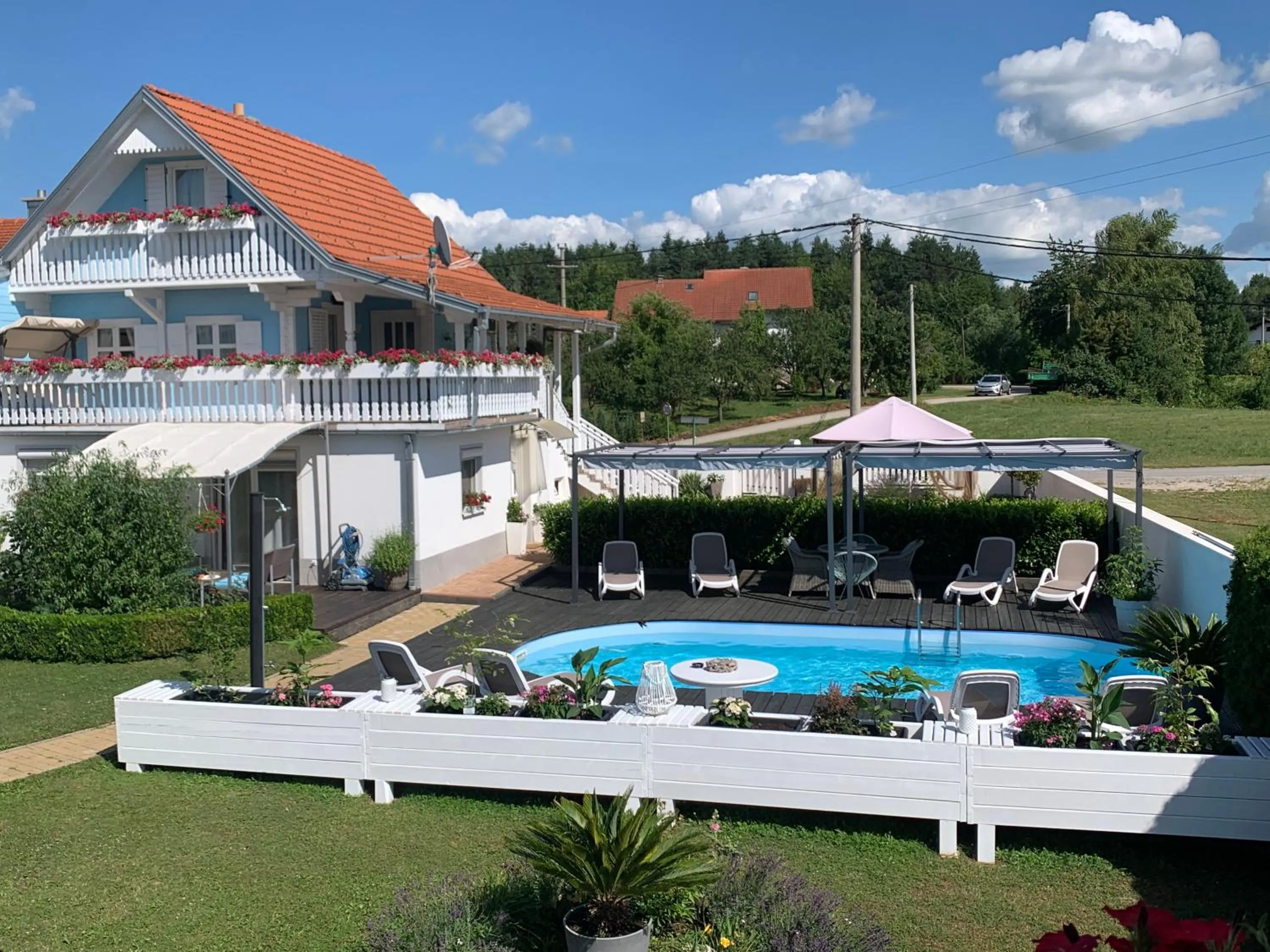 Pool Apartments Plitvice Lakes