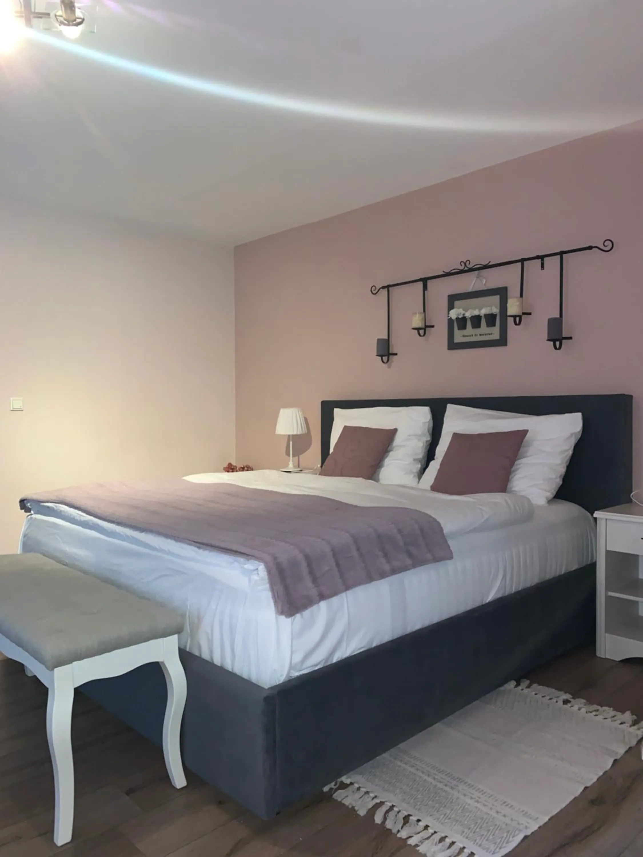 Bed in Pool Apartments Plitvice Lakes