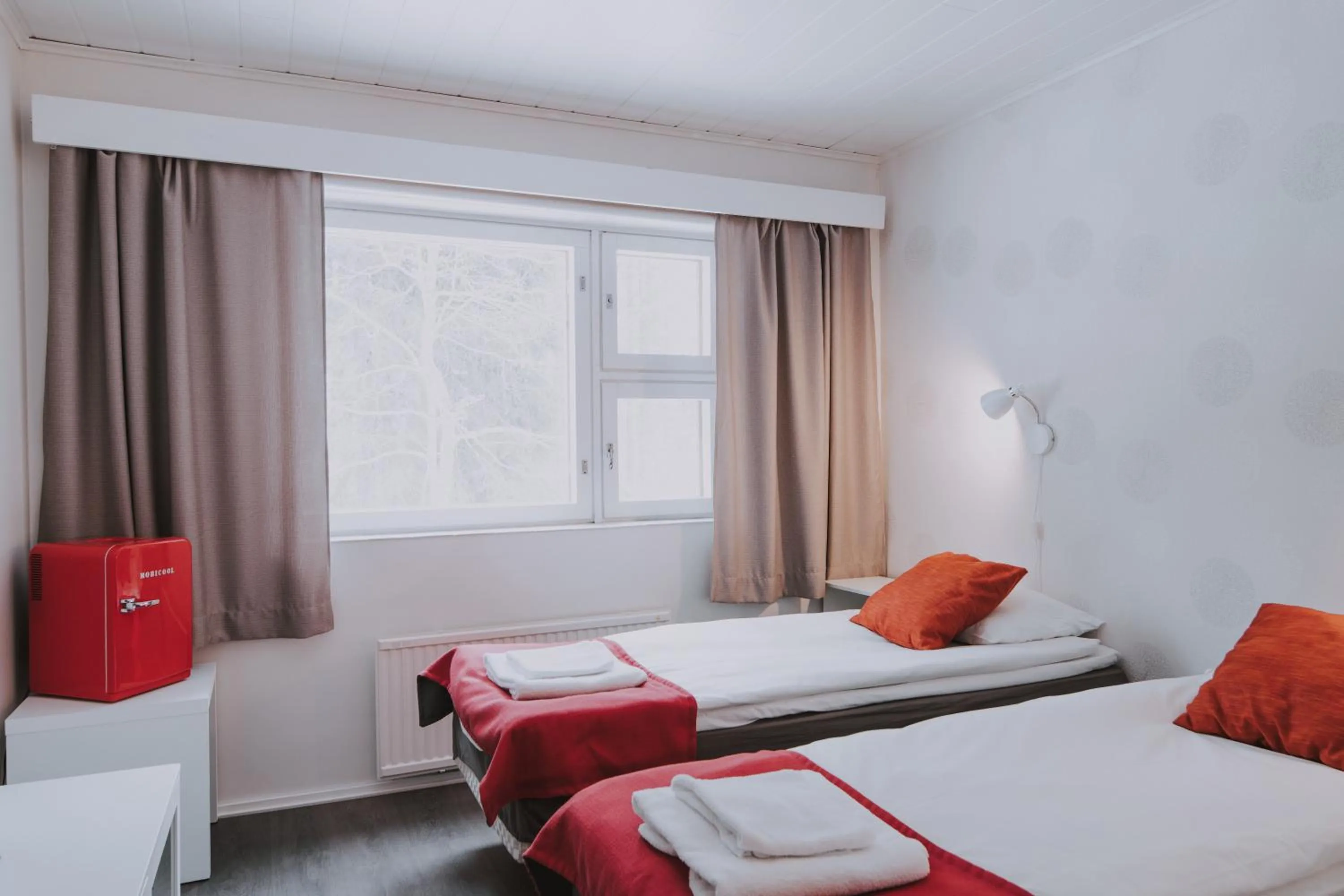 Photo of the whole room, Bed in Kuerkievari KuerHotel