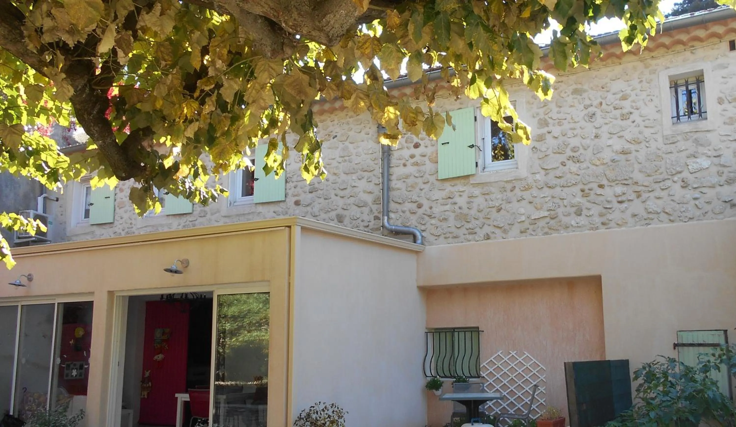 Property building in Louminai