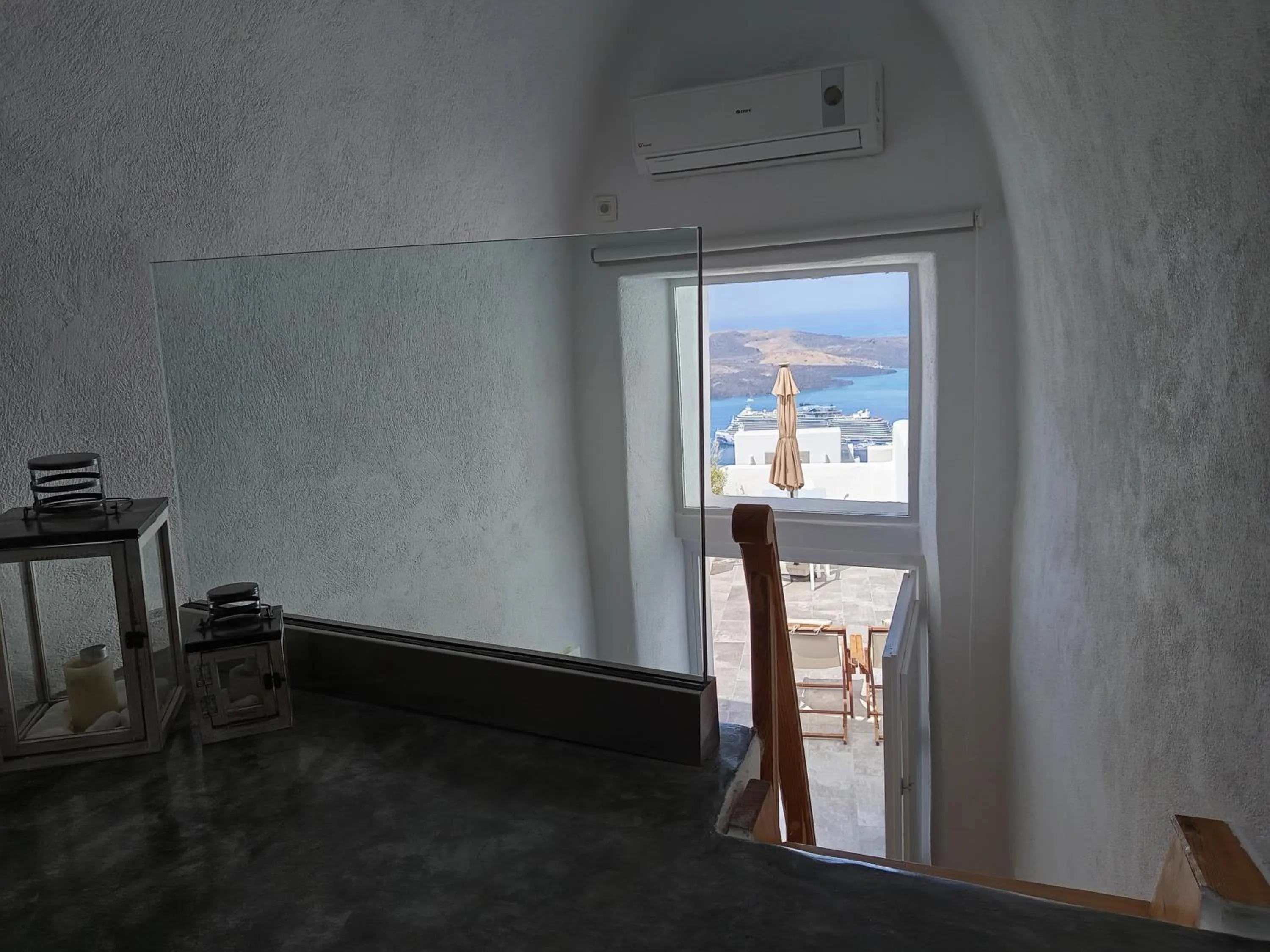 Bedroom in Akron Cliff Suite