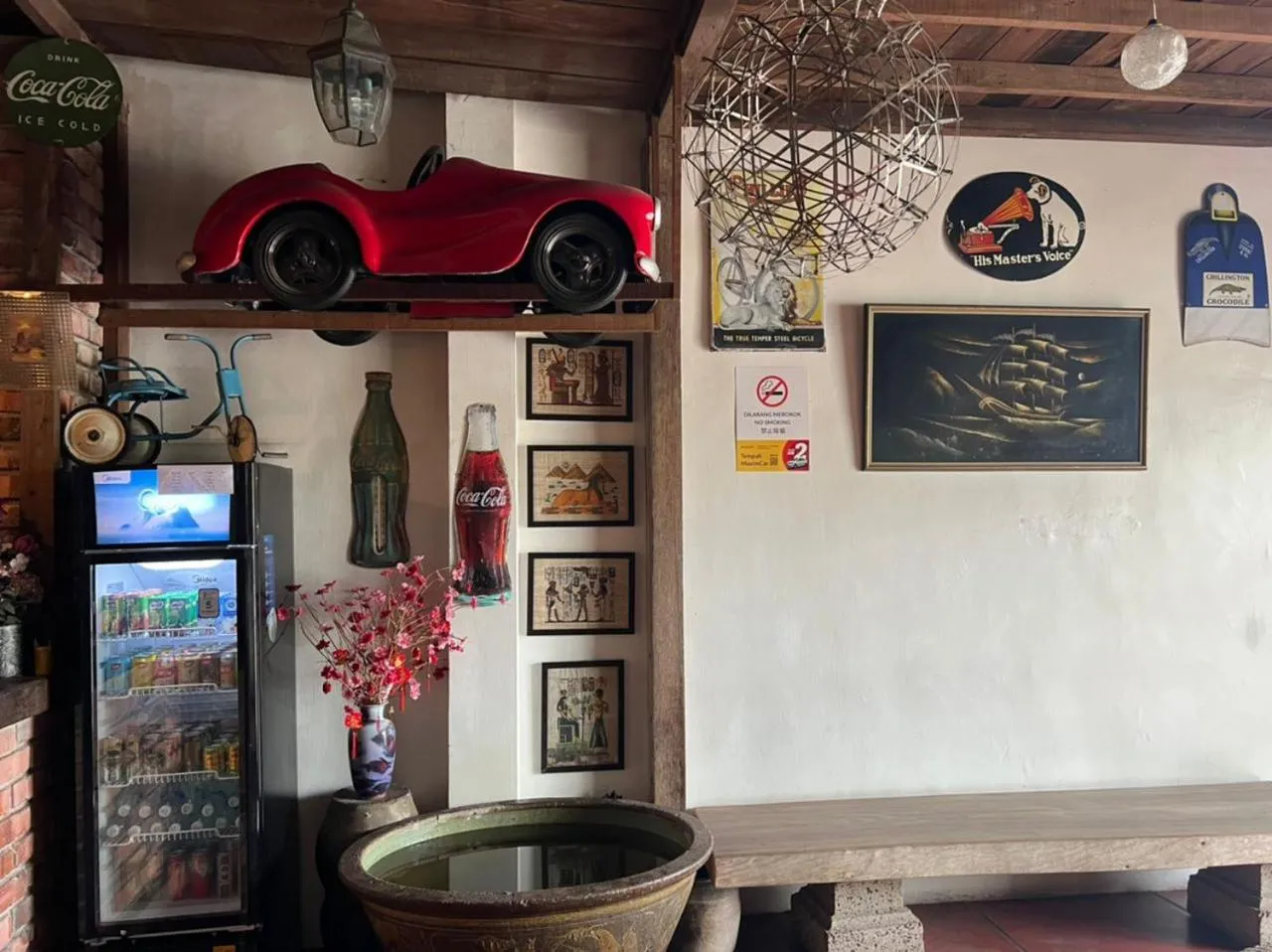 Property building in Rock Wood Hotel