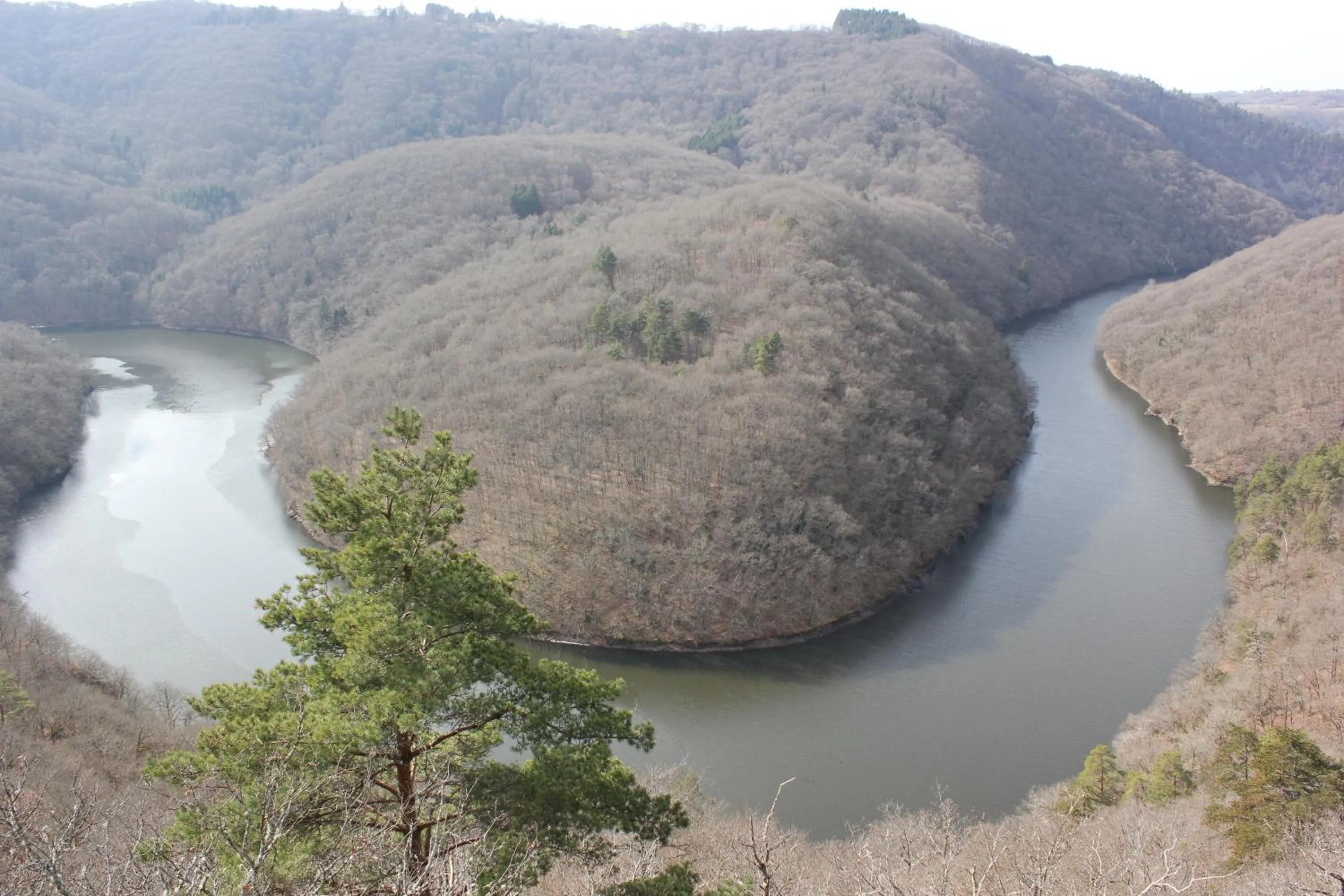 Fishing in Maison le Barrage