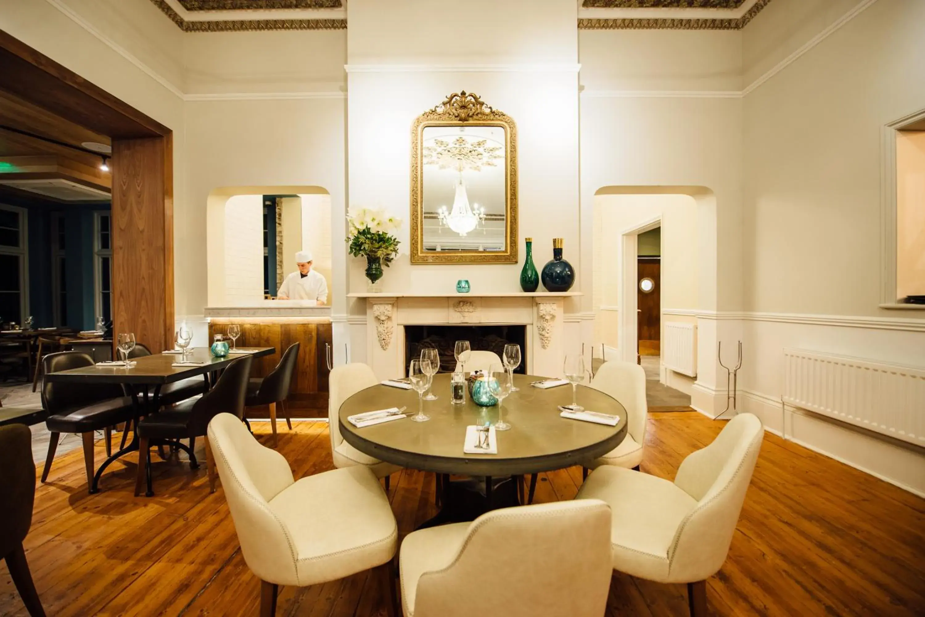 Restaurant/places to eat in Banyers House Restaurant/places to eat in Banyers House