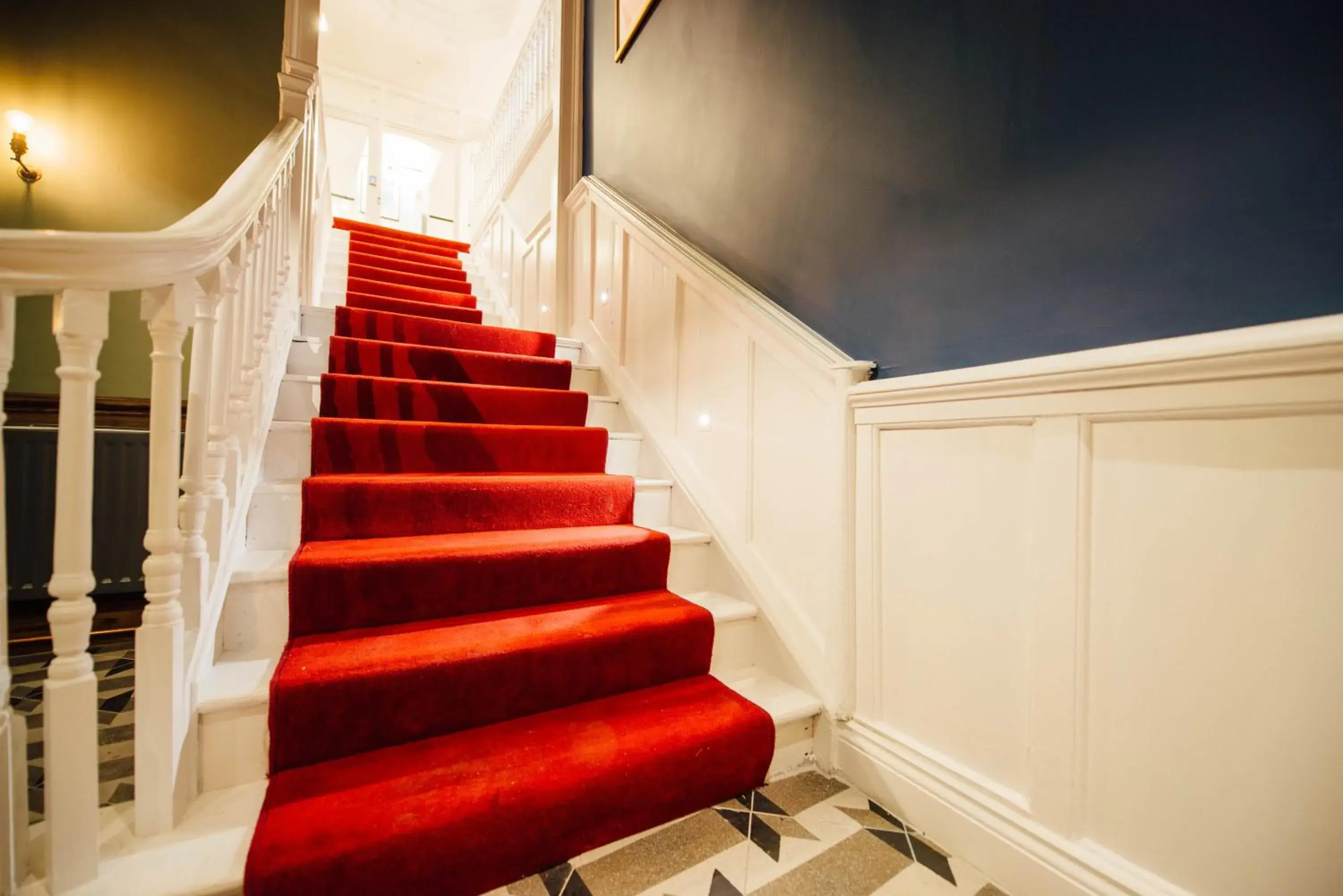 Property building in Banyers House Property building in Banyers House