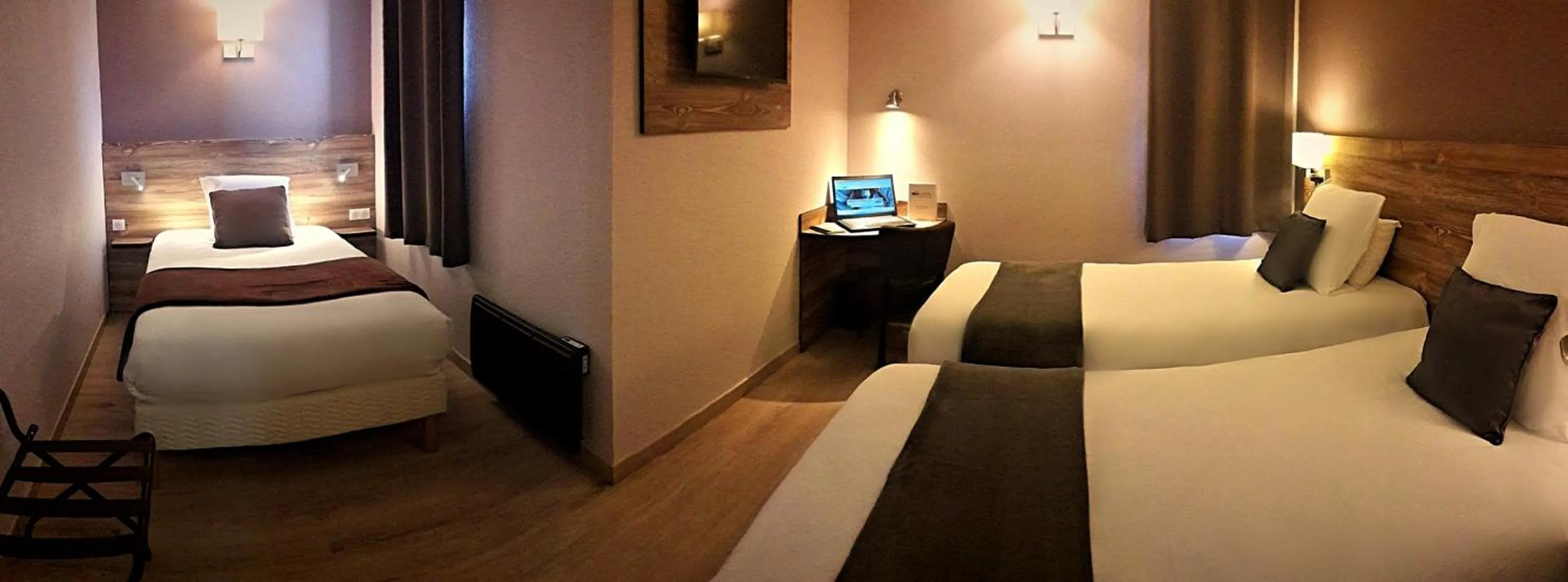 Bedroom, Bed in Brit Hotel Confort Pau Lons