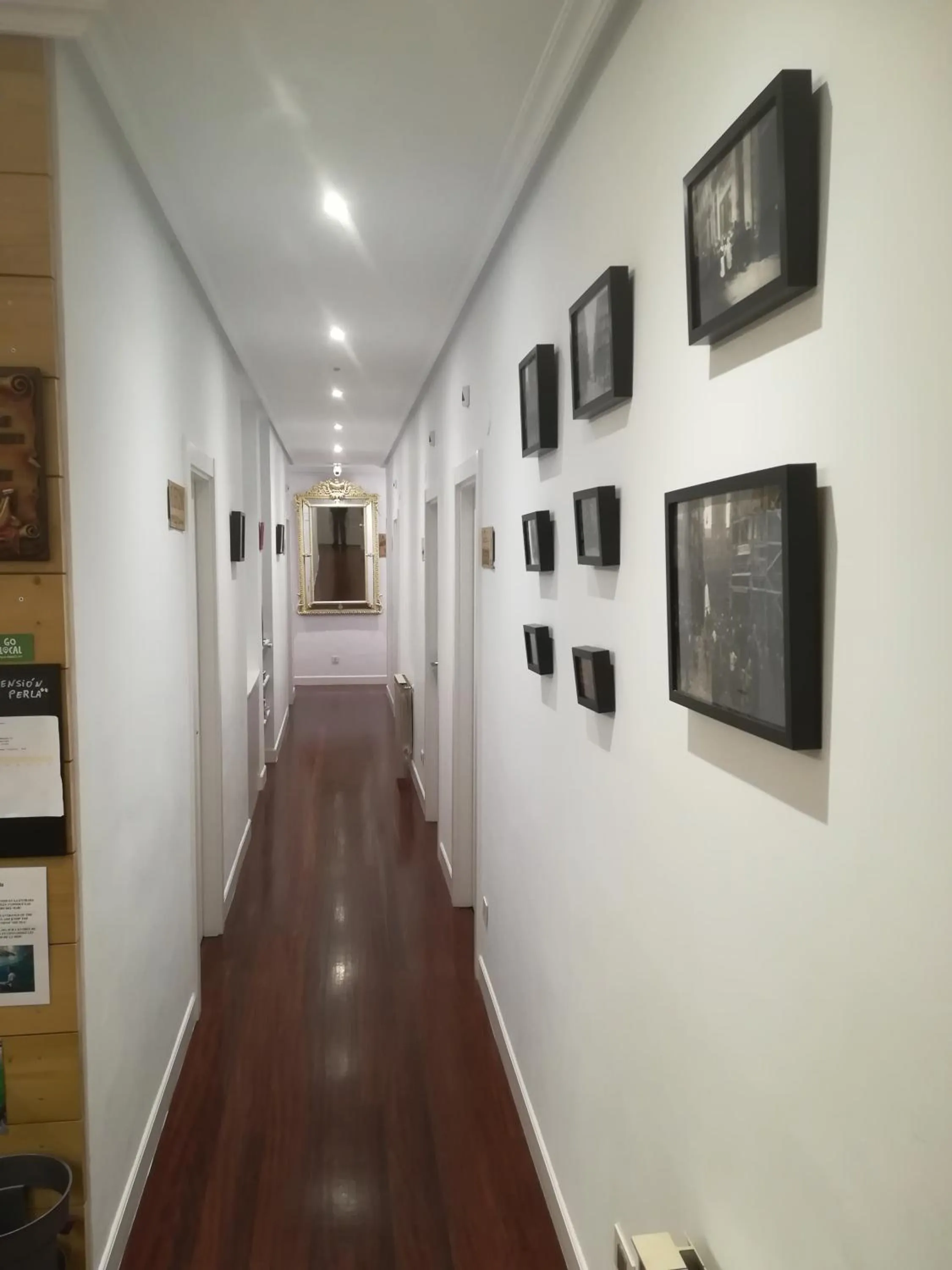 Property building in Pensión La Perla