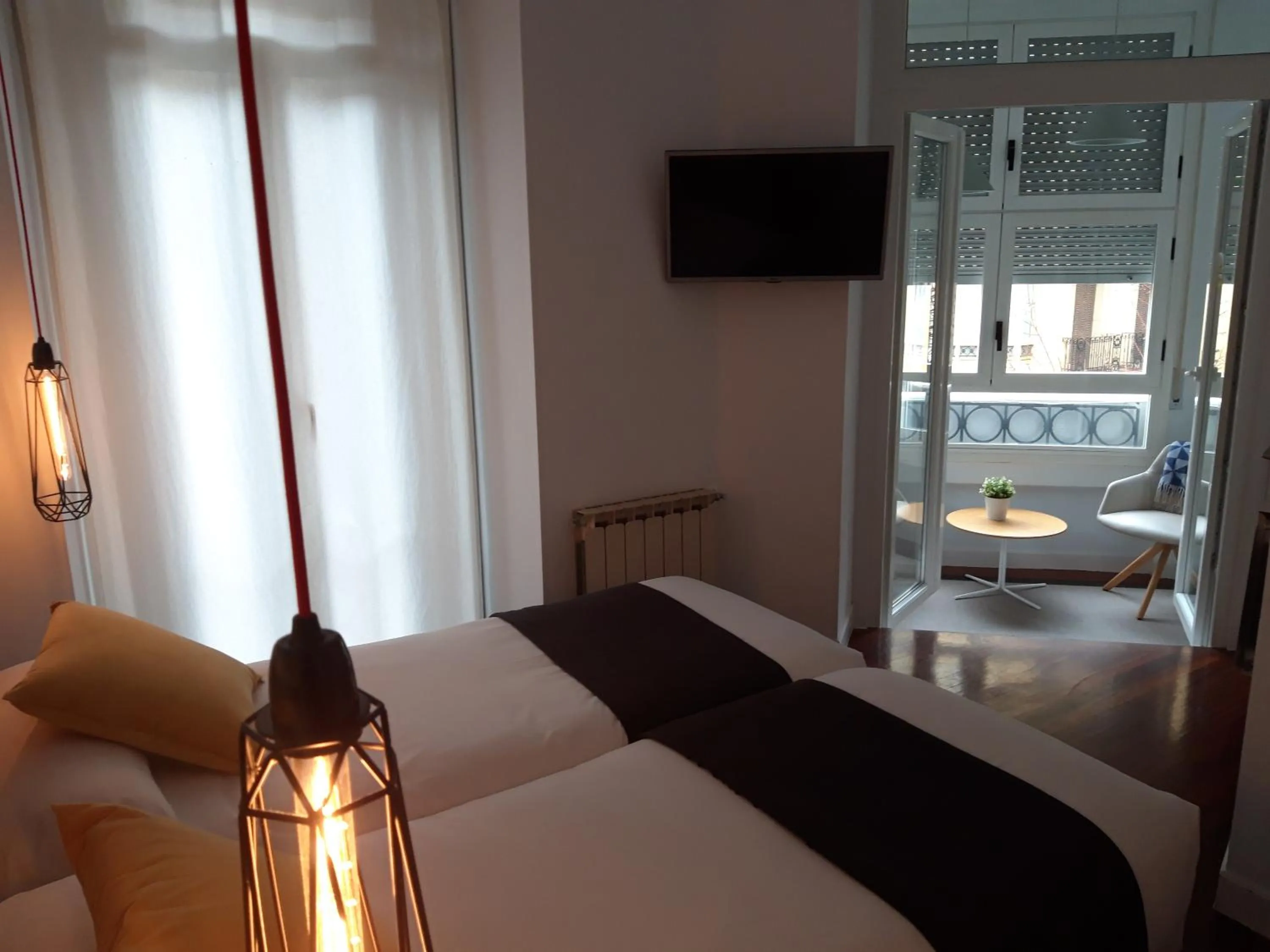 Balcony/Terrace, Bed in Pensión La Perla