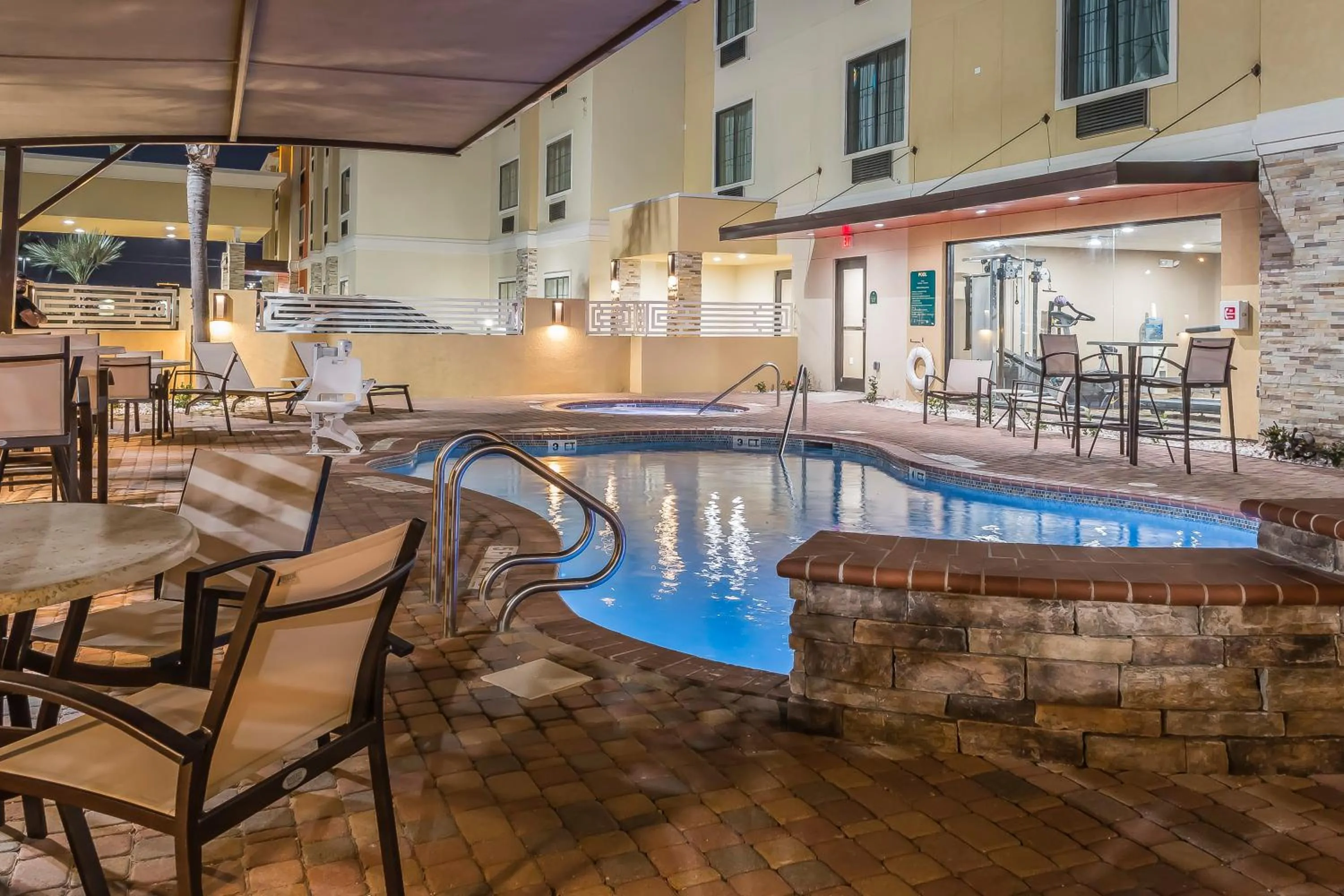 Night in MainStay Suites Edinburg South