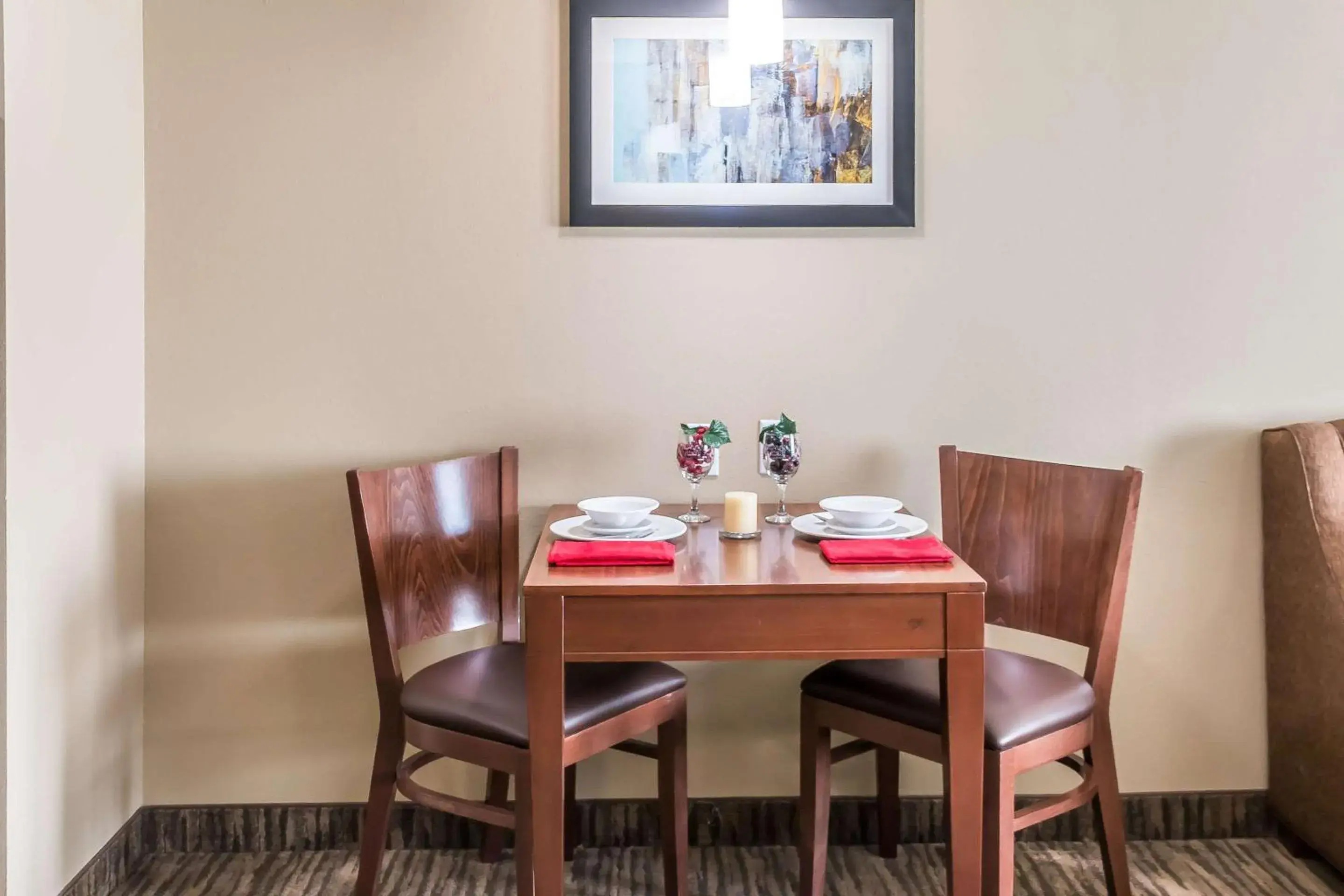 Photo of the whole room in MainStay Suites Edinburg South Photo of the whole room in MainStay Suites Edinburg South