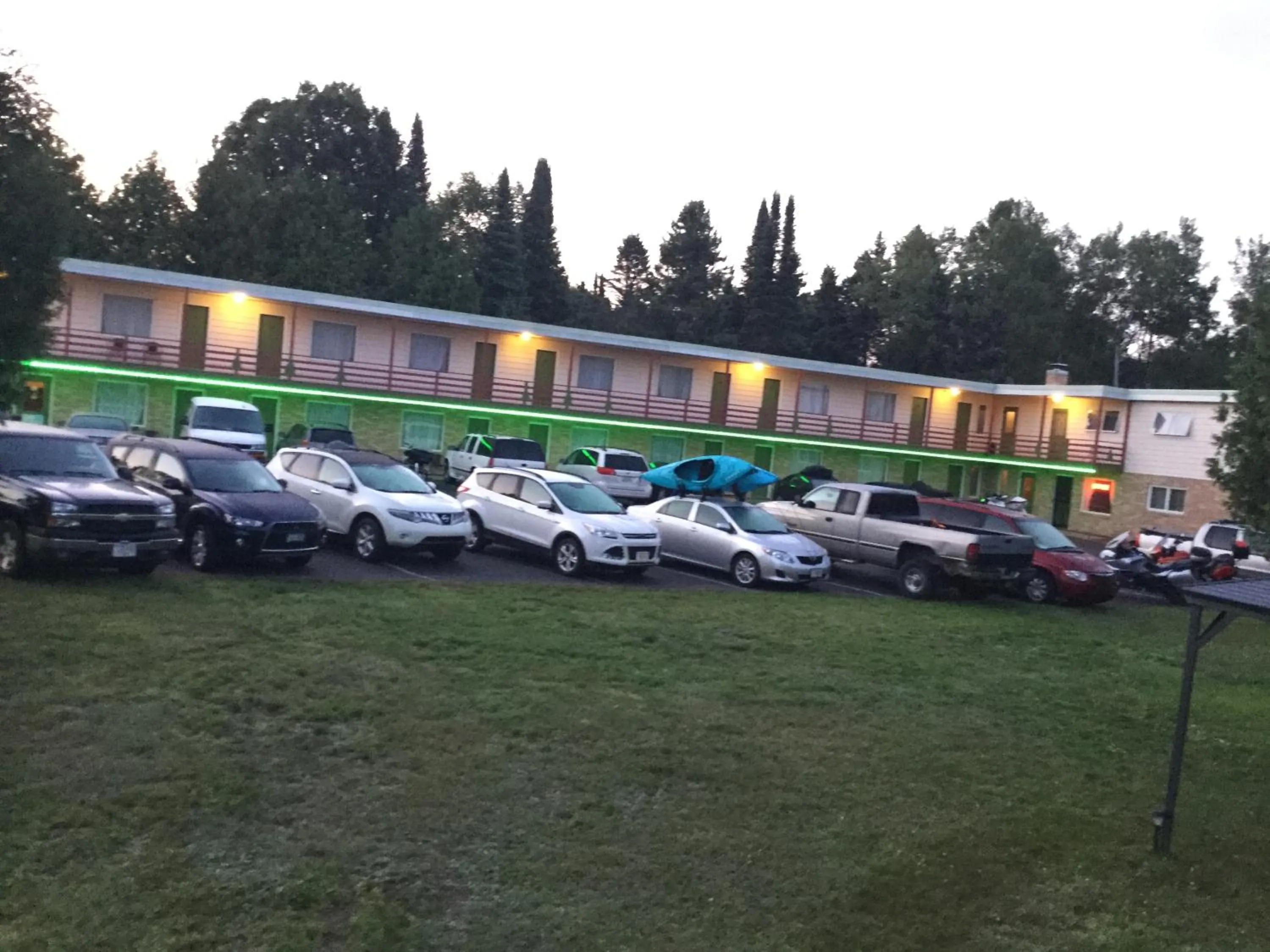 Property building in Cedars Motel