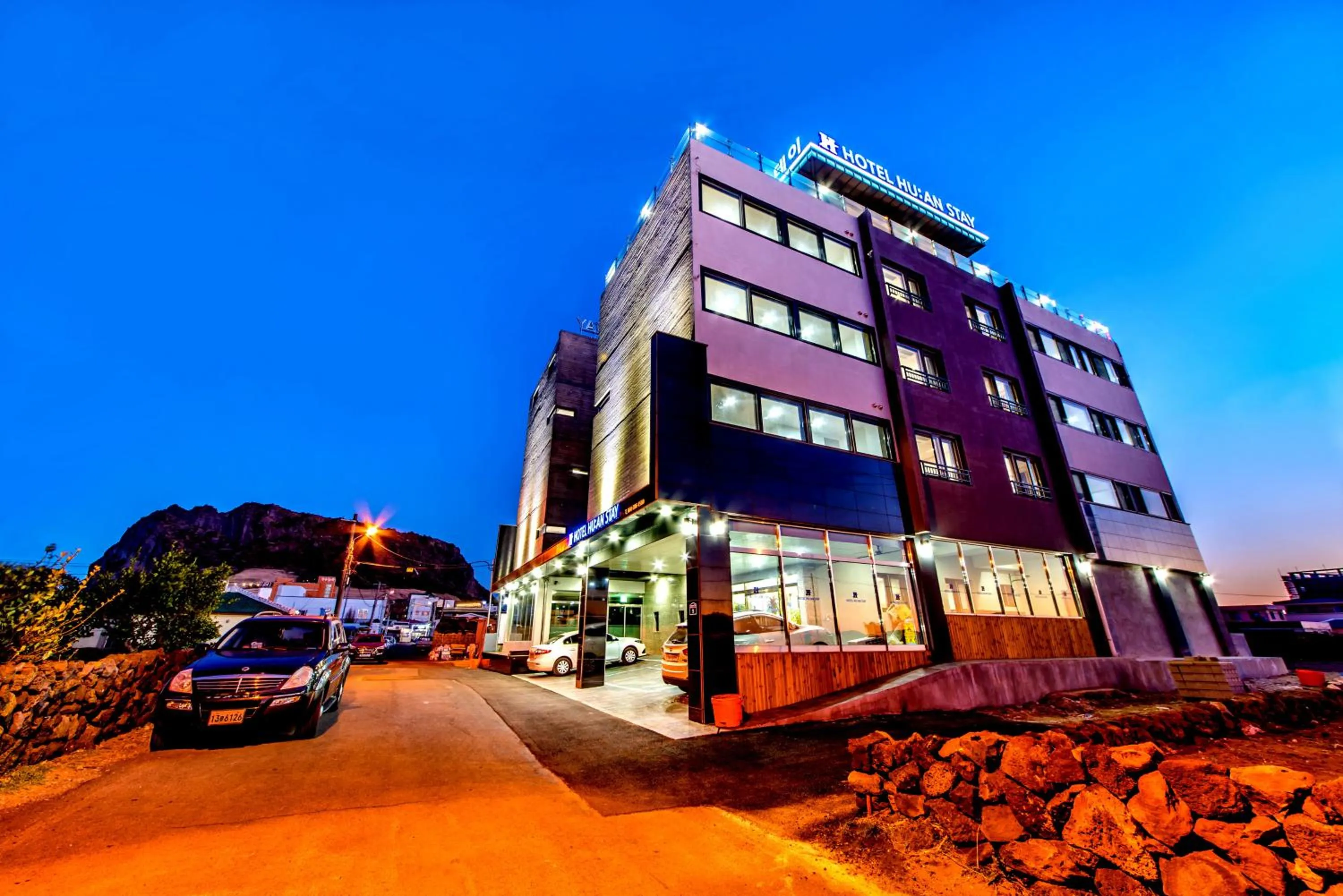 Property building in Hu An Stay Hotel