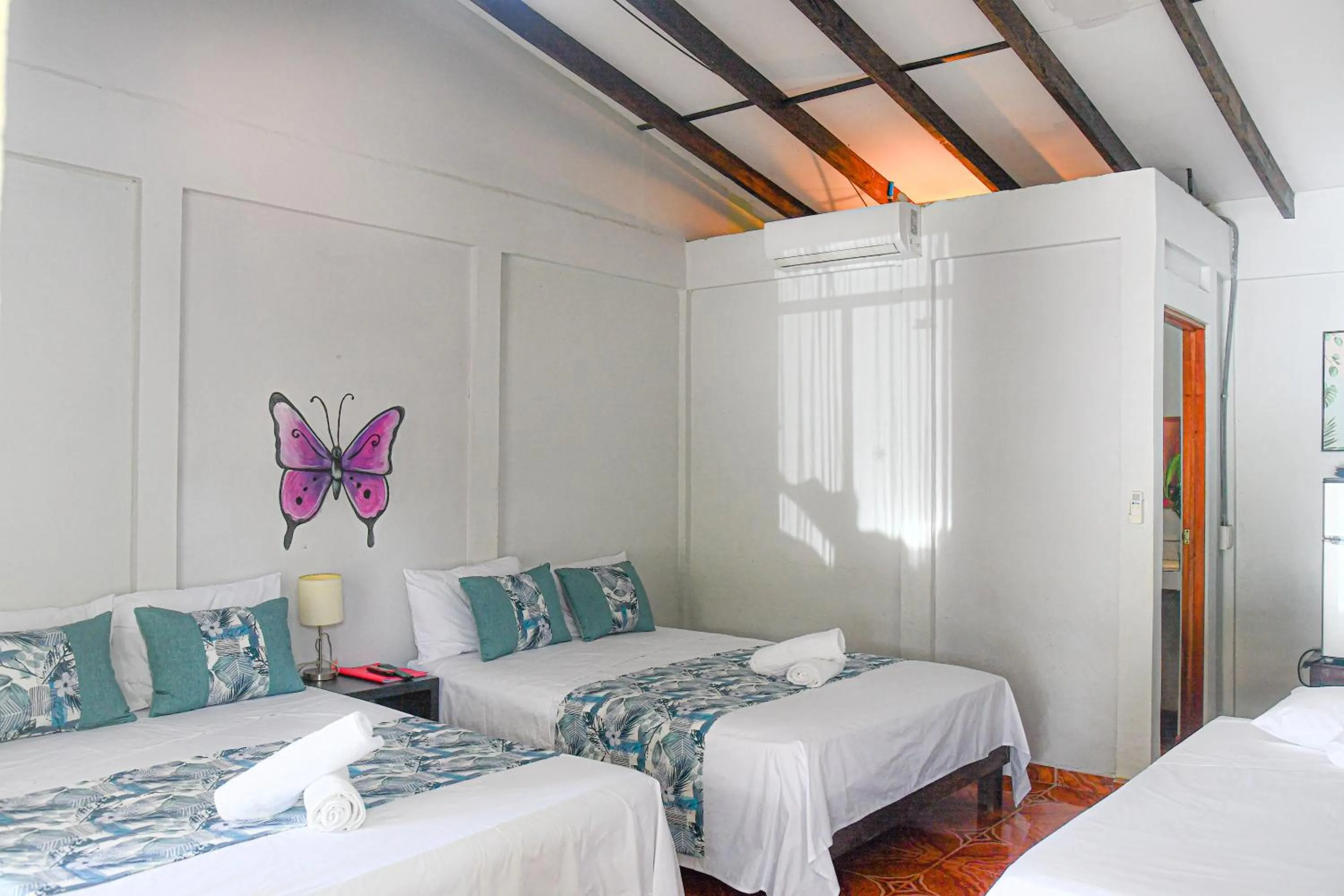 Bed in Cabinas Bahía Uvita - Marino Ballena National Park Lodge