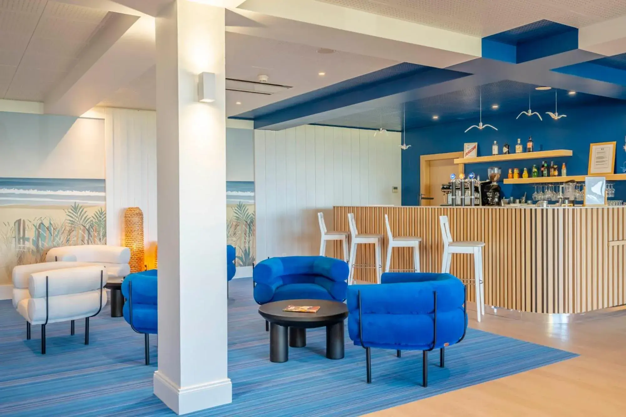 Lounge or bar in ibis Styles Biarritz Plage Lounge or bar in ibis Styles Biarritz Plage