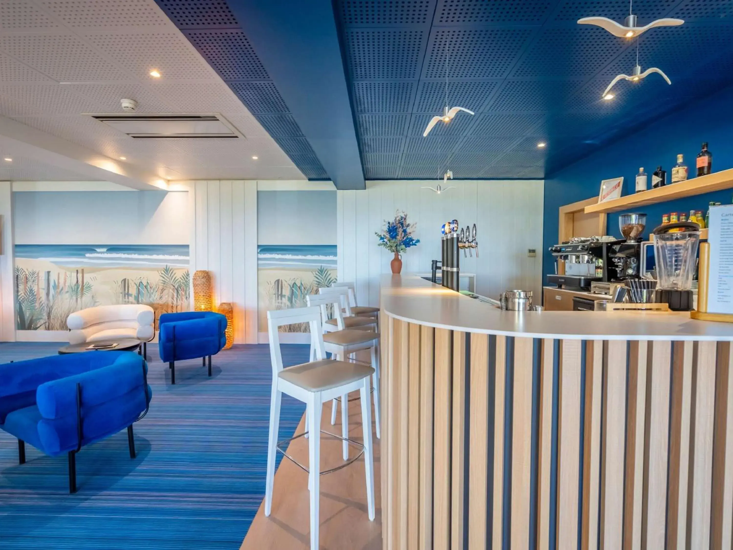 Lounge or bar in ibis Styles Biarritz Plage Lounge or bar in ibis Styles Biarritz Plage