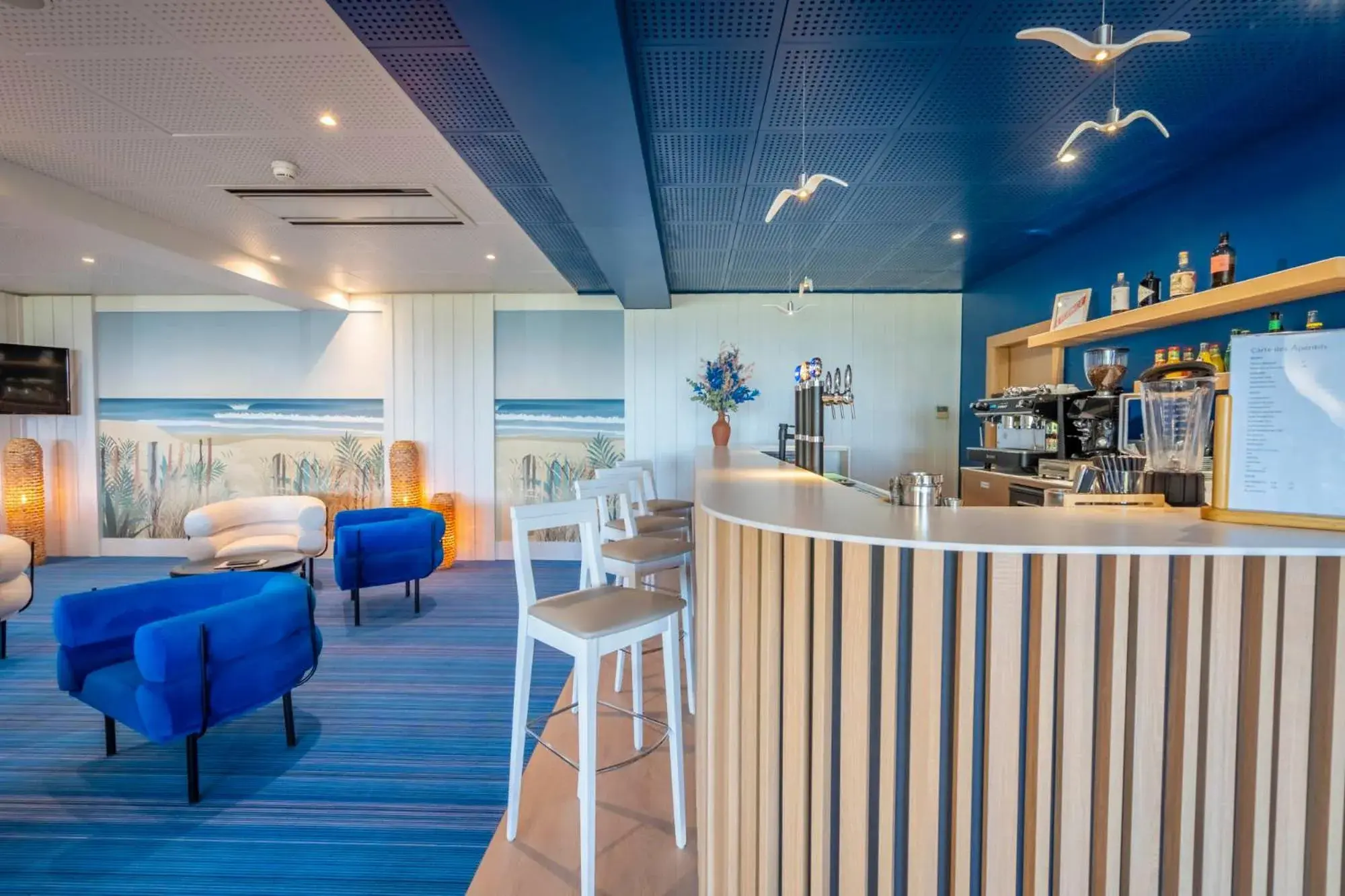 Lounge or bar in ibis Styles Biarritz Plage Lounge or bar in ibis Styles Biarritz Plage