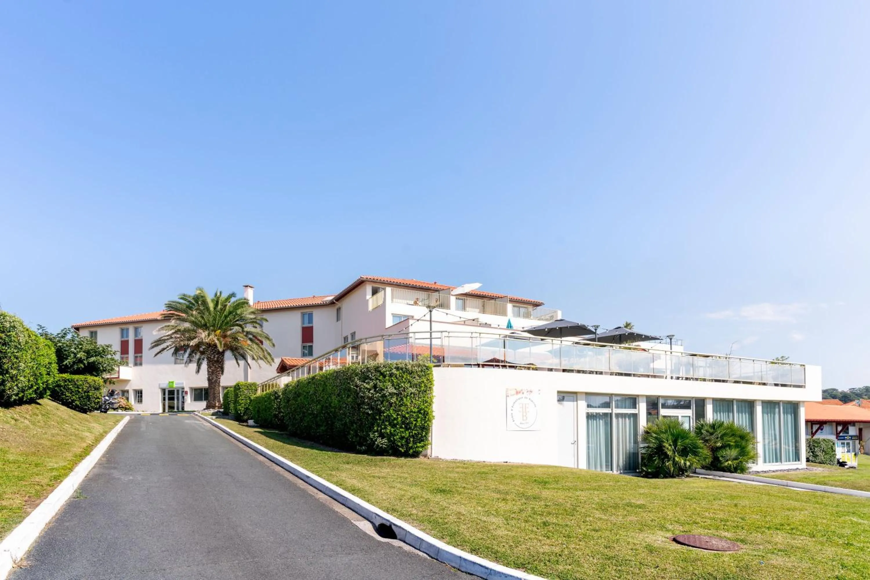 Property building in Hôtel Le Biarritz