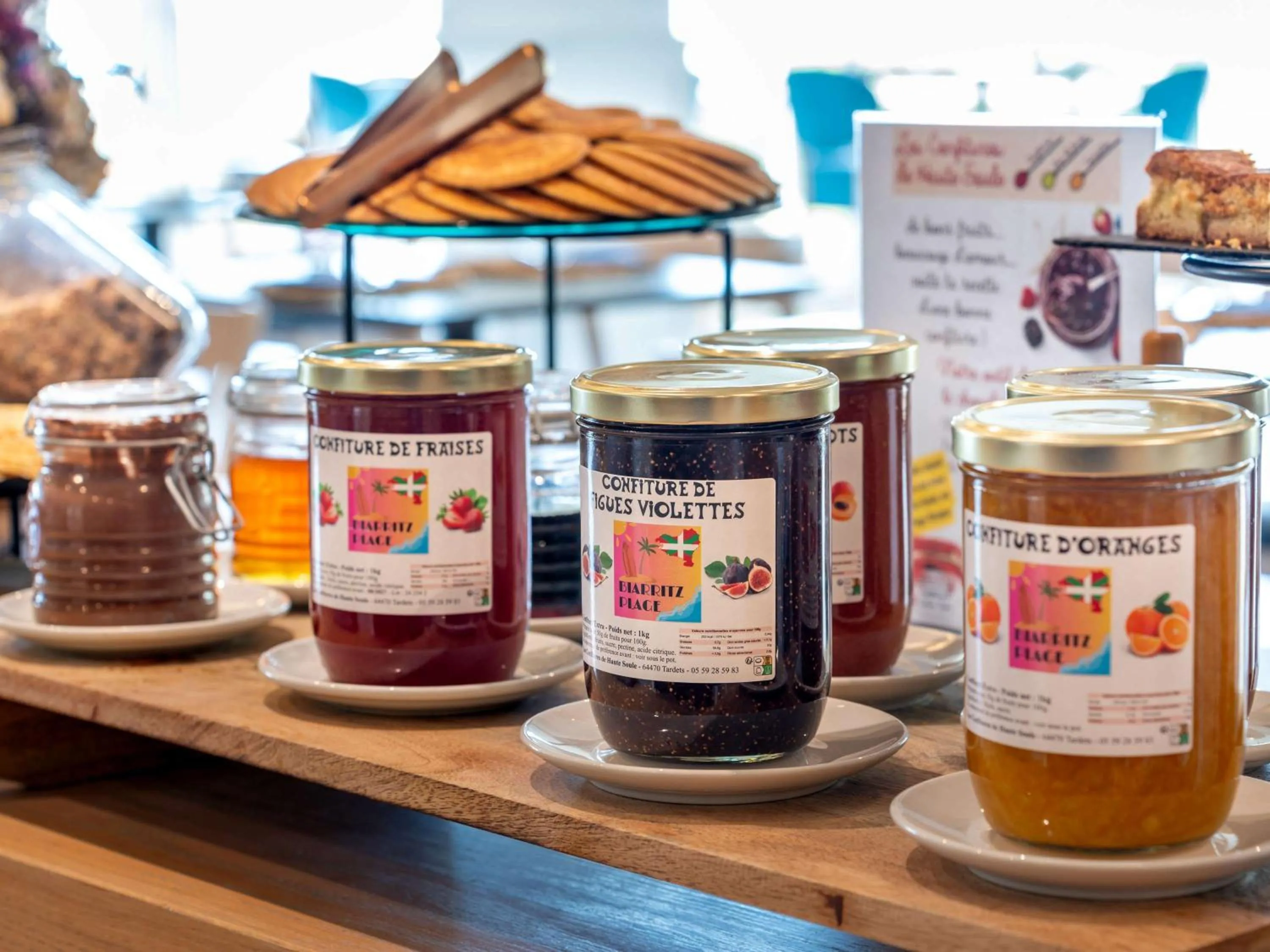 Breakfast in Hôtel Le Biarritz