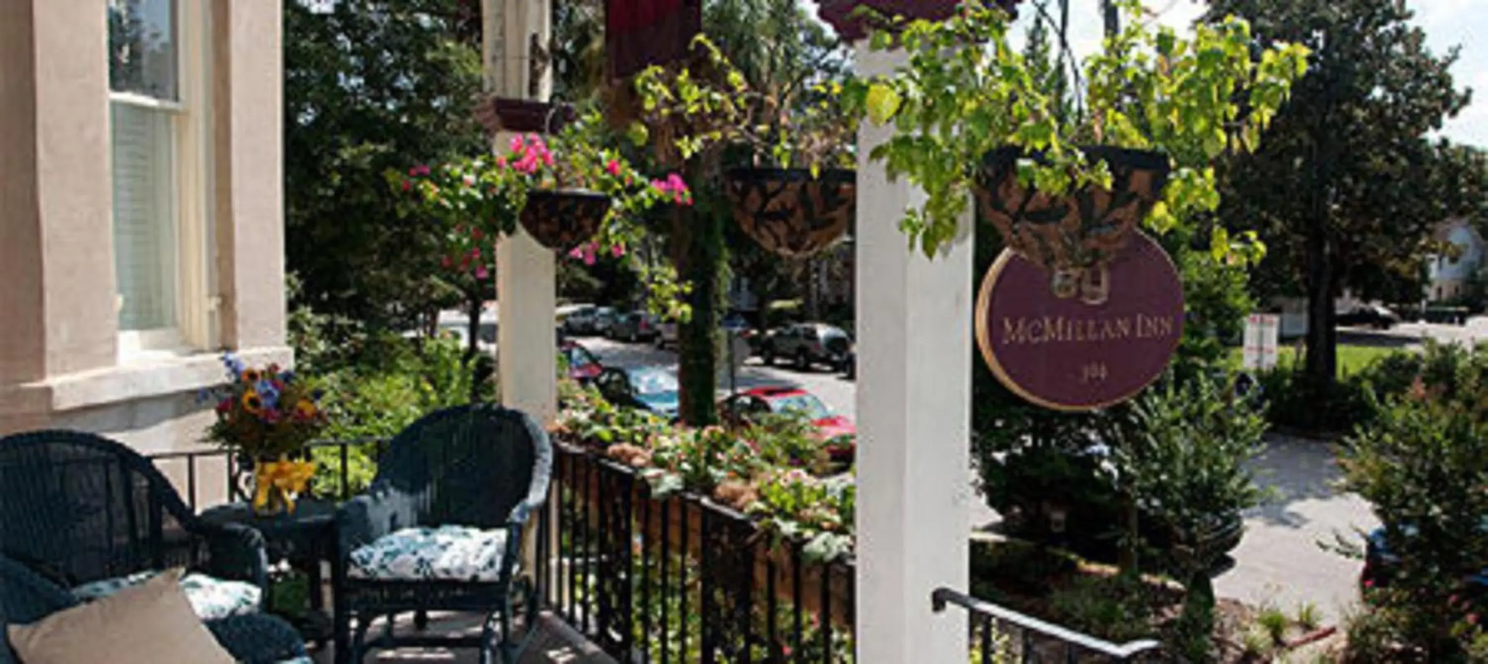 Facade/entrance in McMillan Inn Facade/entrance in McMillan Inn