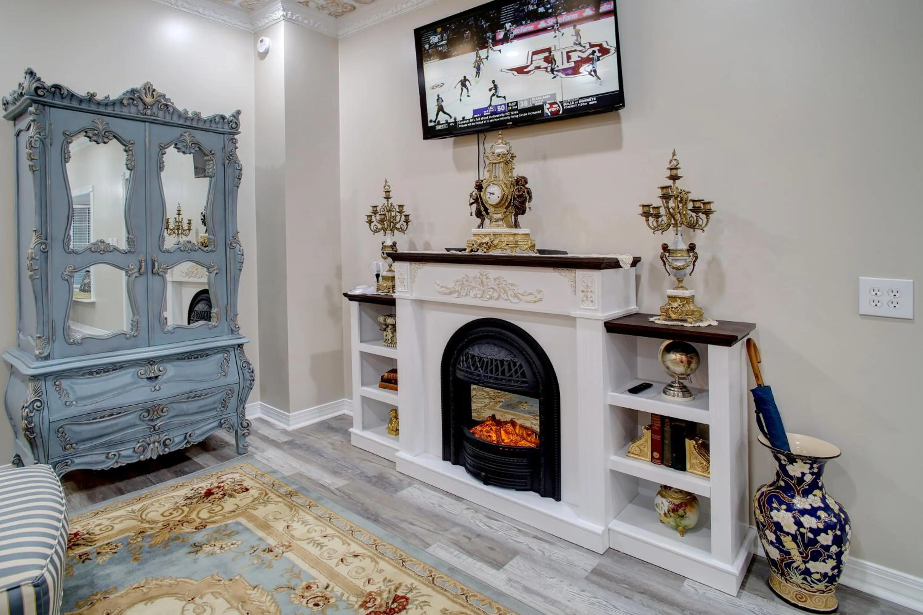 TV and multimedia in McMillan Inn