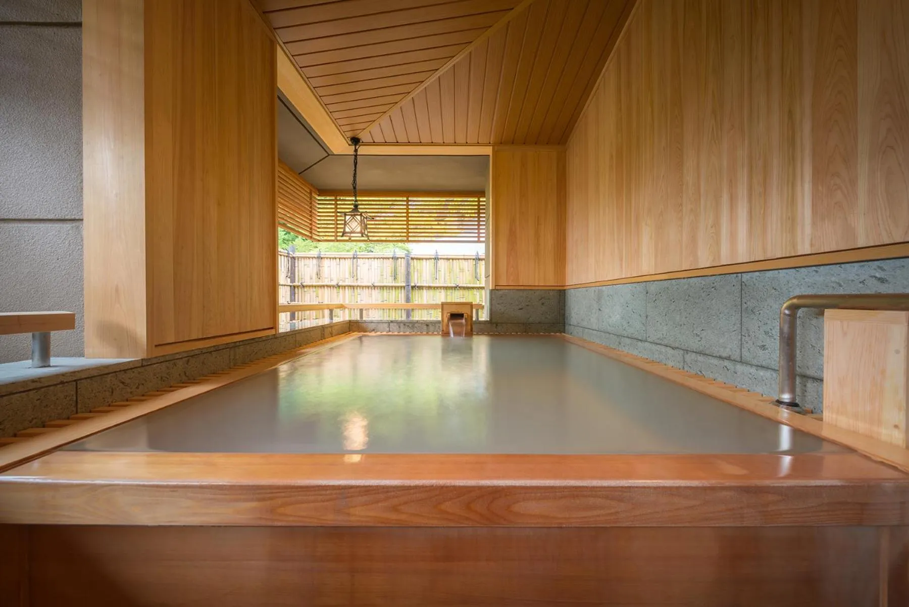 Hot Spring Bath in Yumoto Kissho